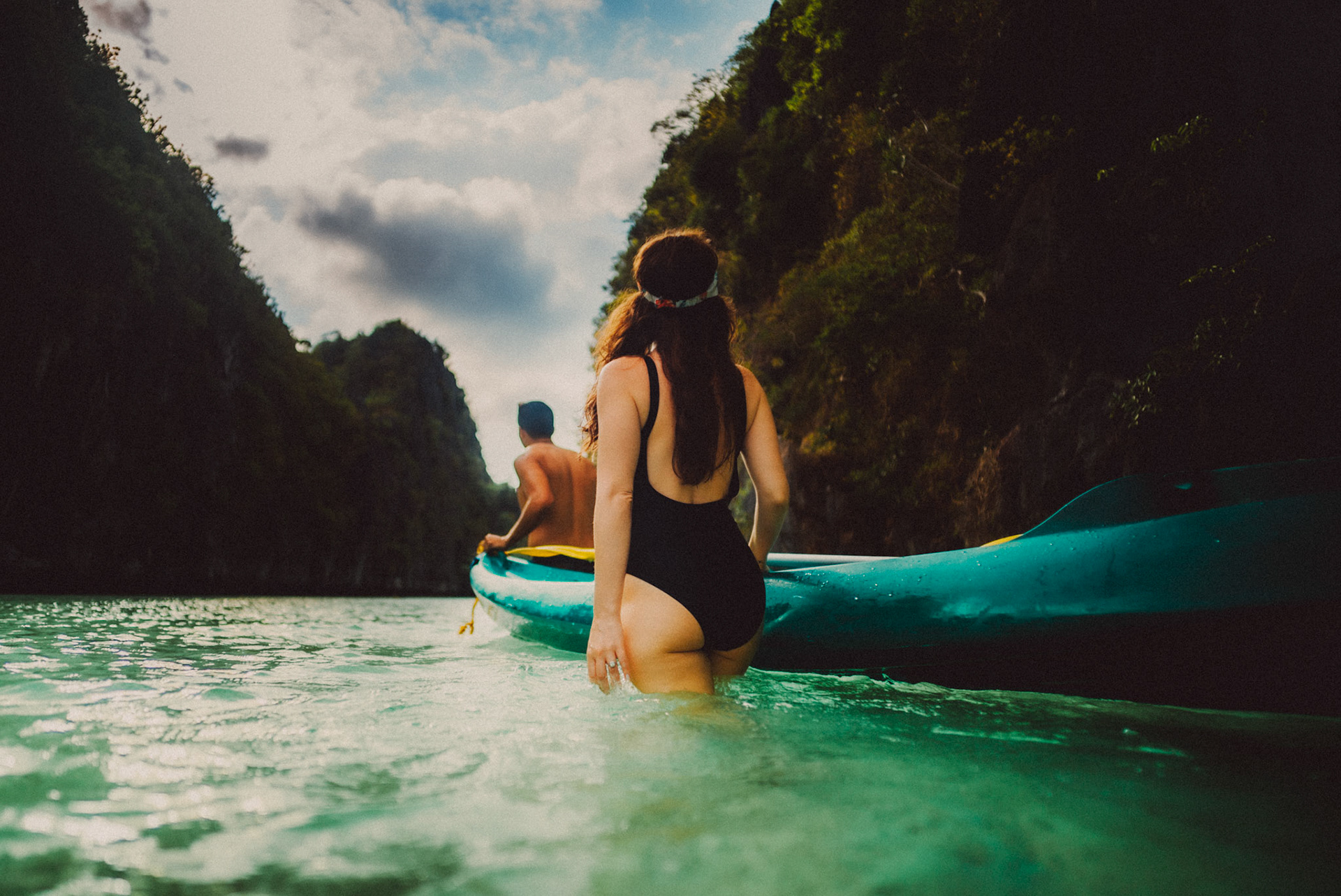 An early morning engagement session in the Big Lagoon, El Nido, Palawan, Philippines, Southeast Asia, April 2018, Sony A7SII