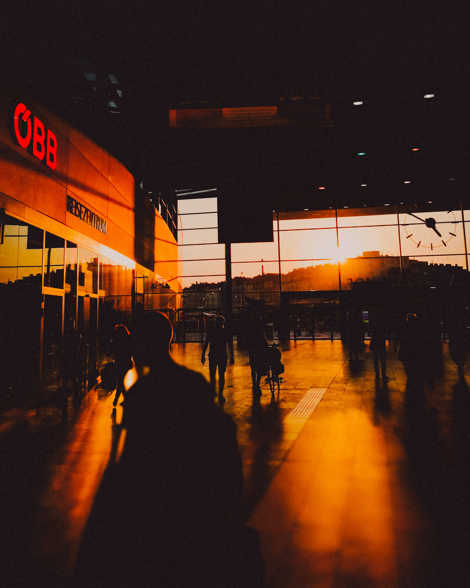 Wien Hauptbahnhof, Vienna, Austria, August 2017, Huawei Mate 9 Pro.