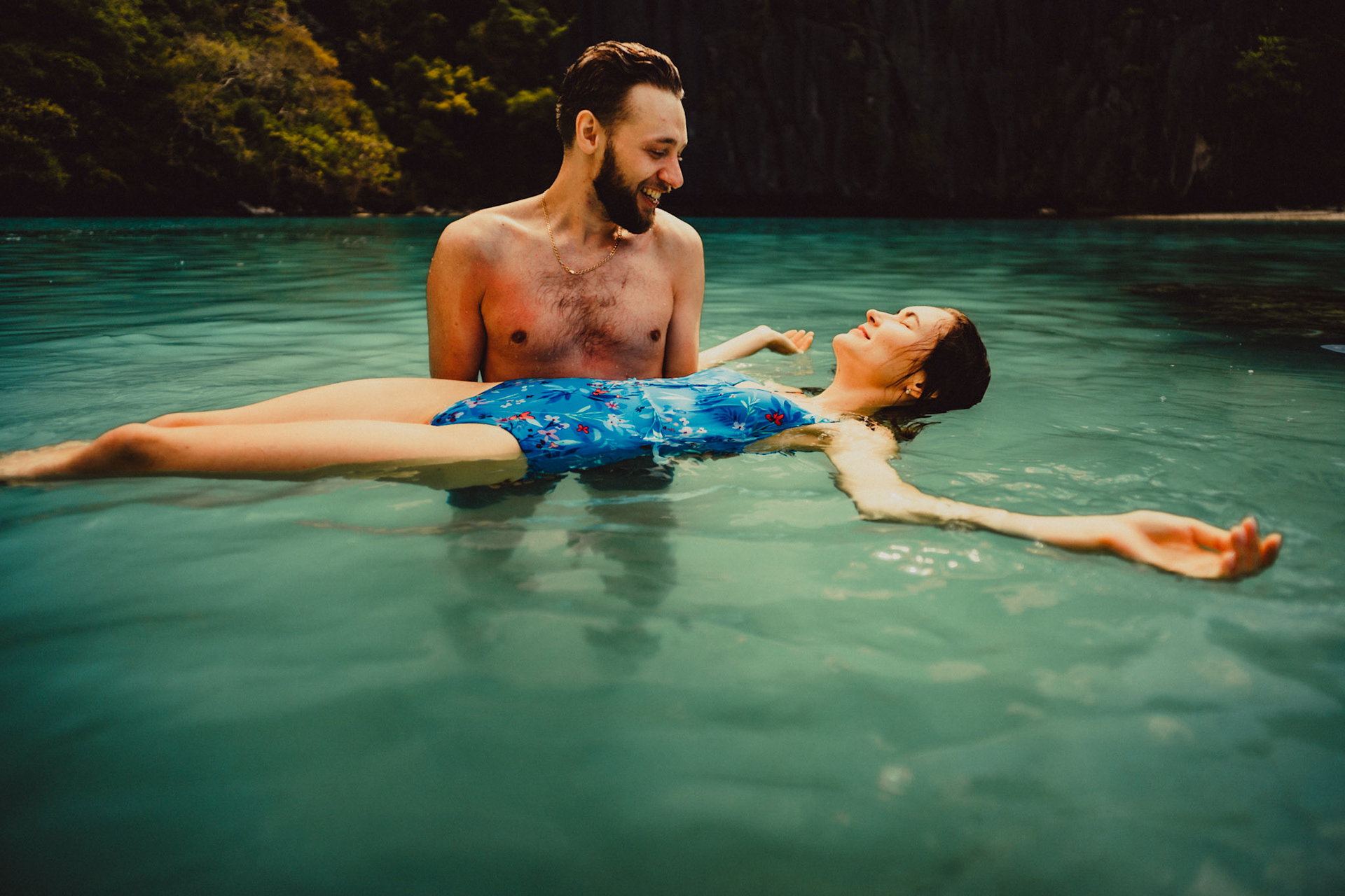 Helping out with Julia's backfloat in Cadlao Lagoon, El Nido, Palawan, Philippines, Southeast Asia, February 2019, Sony A7III.