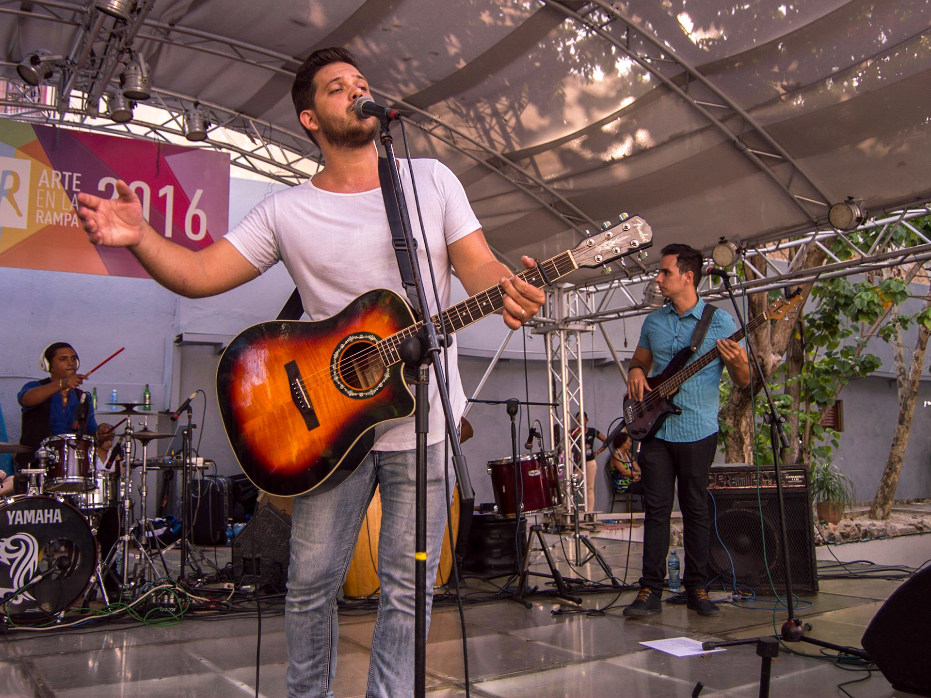 De Corazon in Concert at La Rampa