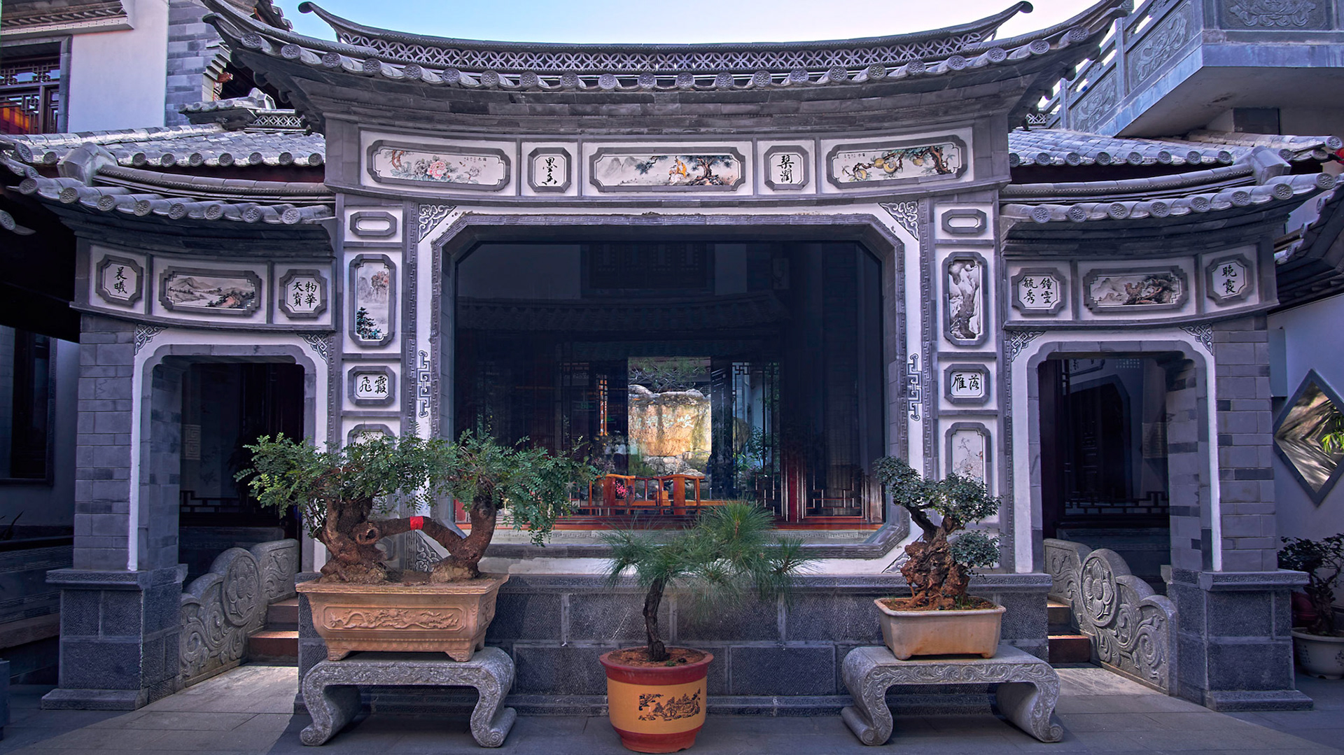 Shaxi courtyard, new place in Shaxi opned by my friend Dahua. I helped him with few promo pics. Check out his place at shaxicourtyard.com