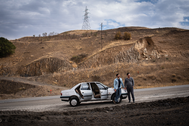 Zaniar et Salah habitent Sanandadj, capitale du Kurdistan iranien. Ils ont décidé de partir en long week-end dans les montagnes kurdes.