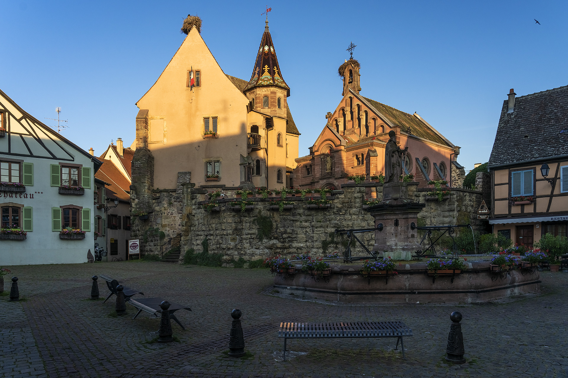 Place du Chatean Saint-Léon