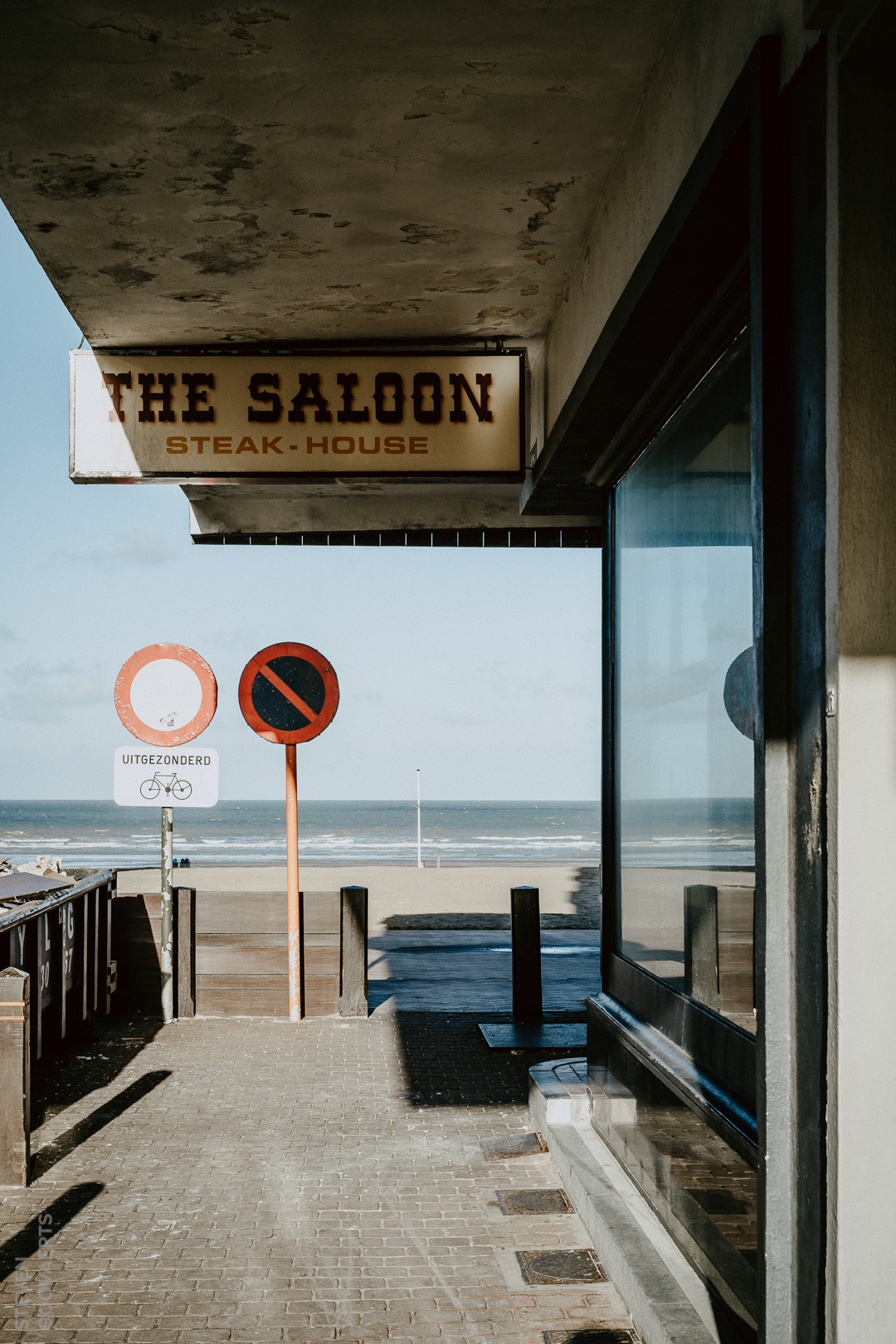 The Saloon in the Far West van de Belgische kust. The good, the bad and the ugly vinden we ongetwijfeld aan de toog.