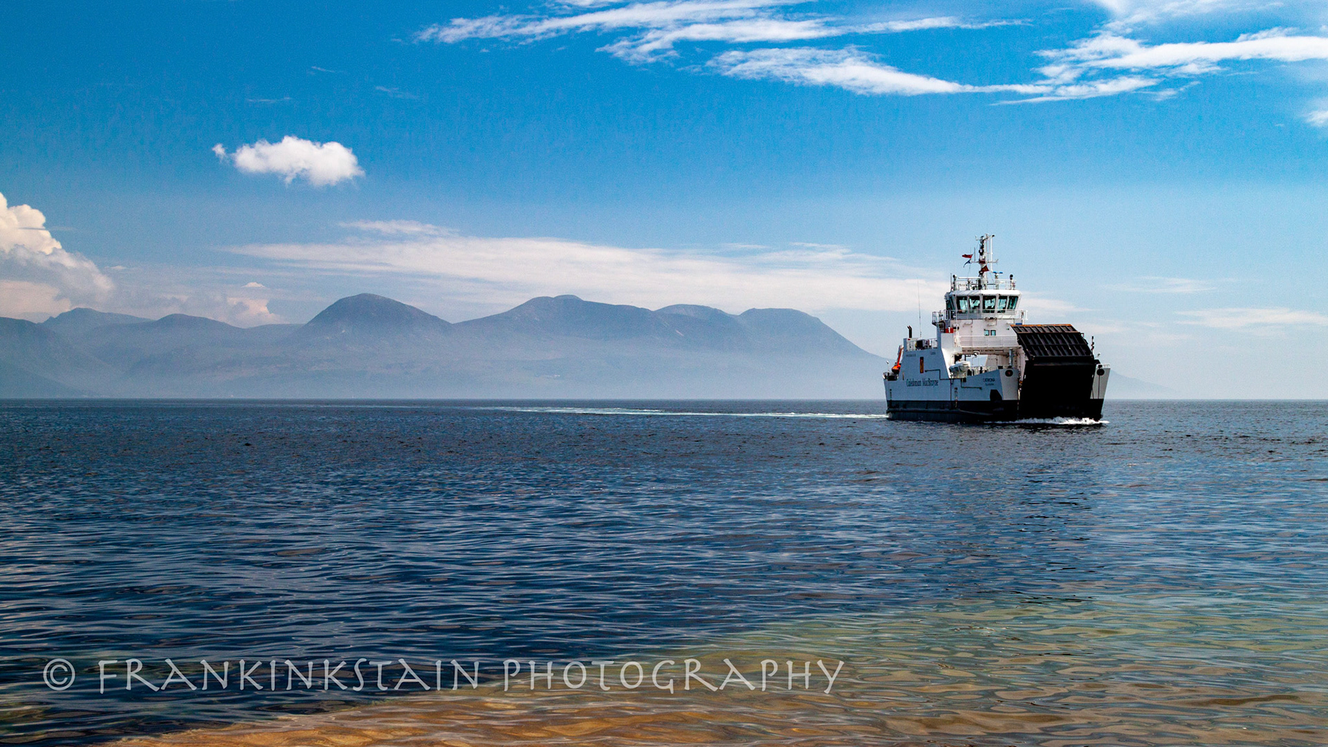 Coming into Cloanaig