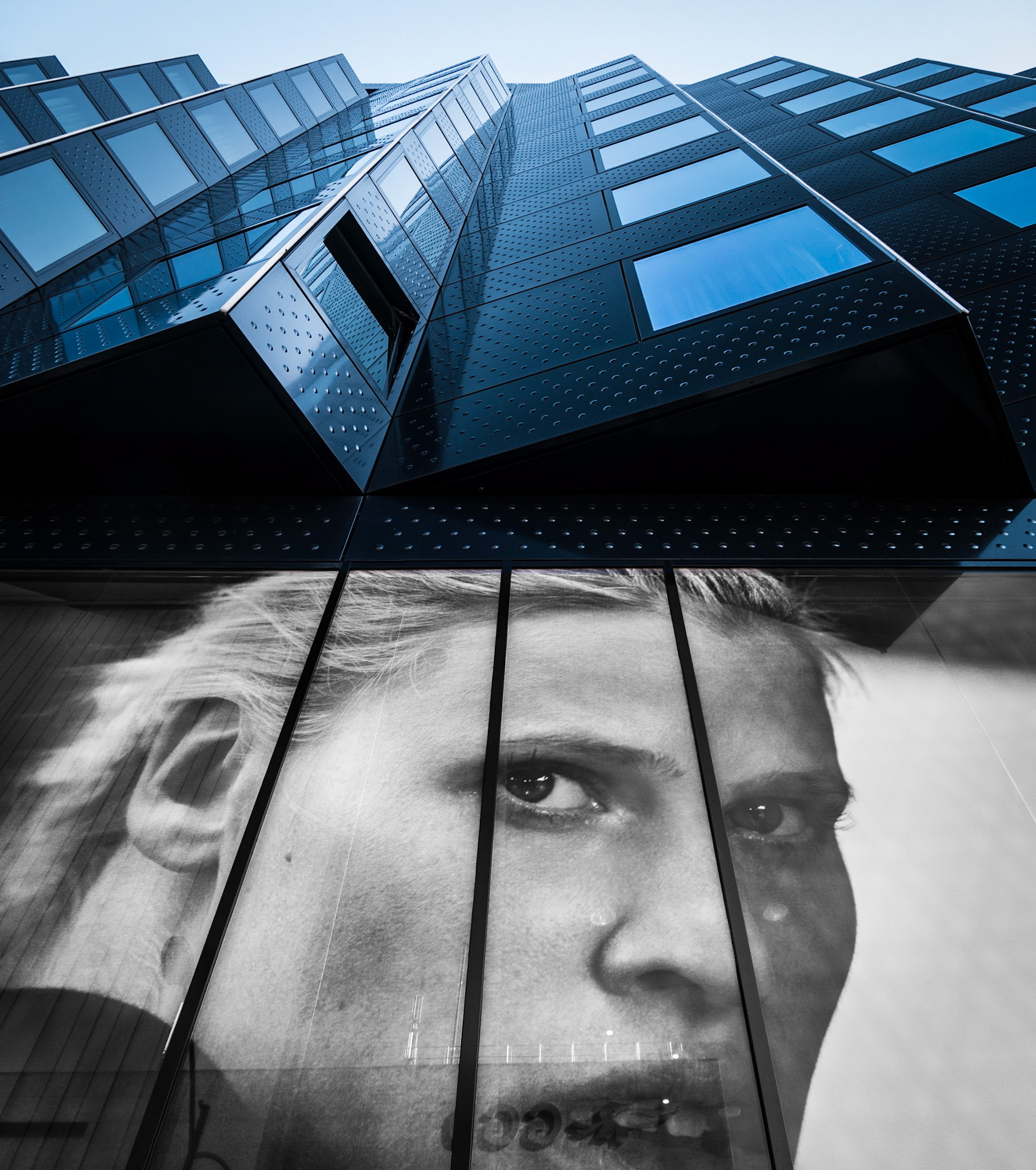 Modernes Bürogebäude in Rotterdam