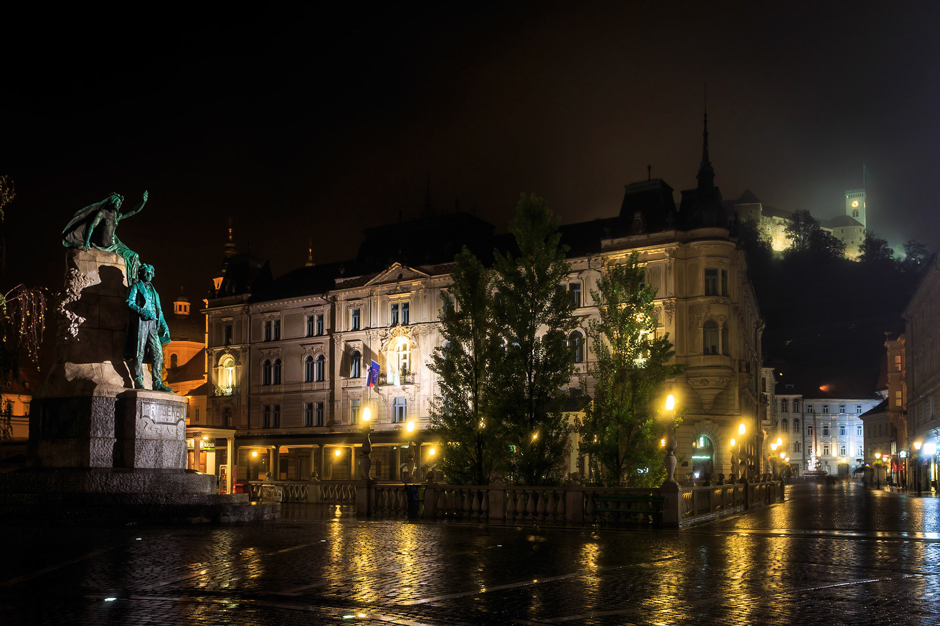 Prešeren Monument - Prešernov spomenik and Ljubljana Castle