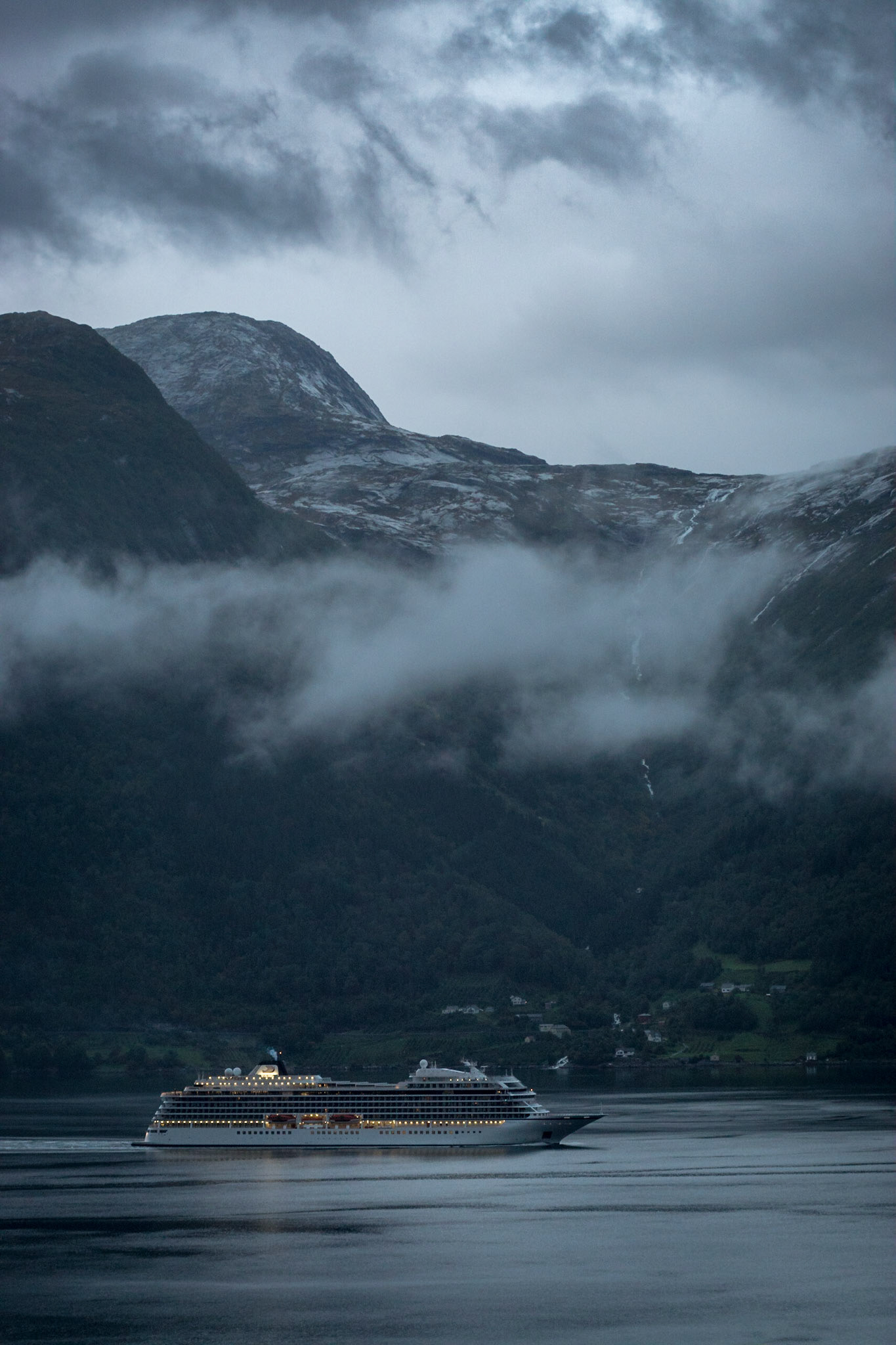 Sony ILCA-77M2 | 70-210mm F4 @ ISO 800 | 75 mm | f/5.6 | 1/80 s