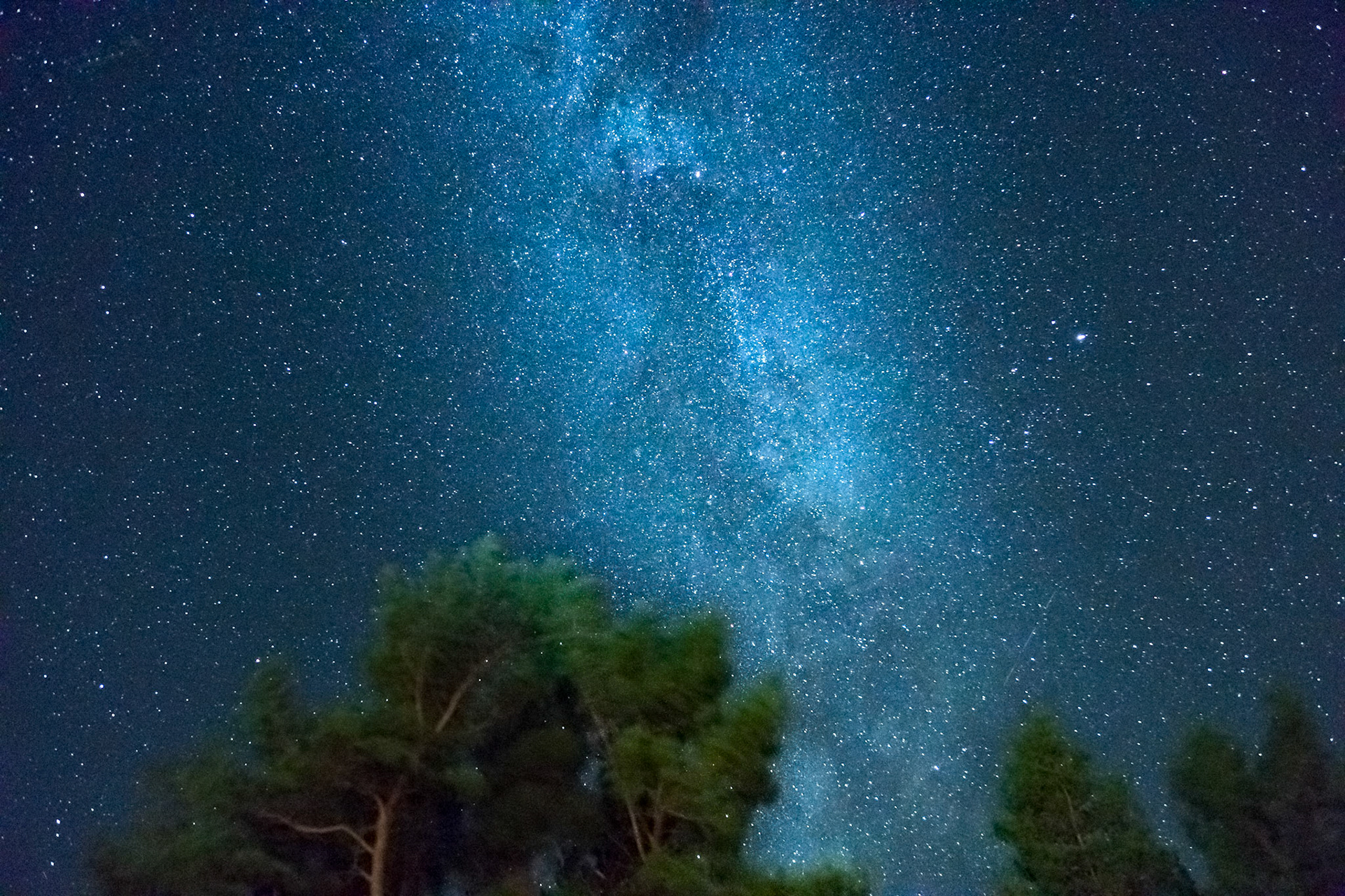 ISO 3200 | 16 mm | f/2.8 | 15 s | SONY ILCA-77M2 | DT 16-50mm F2.8 SSM