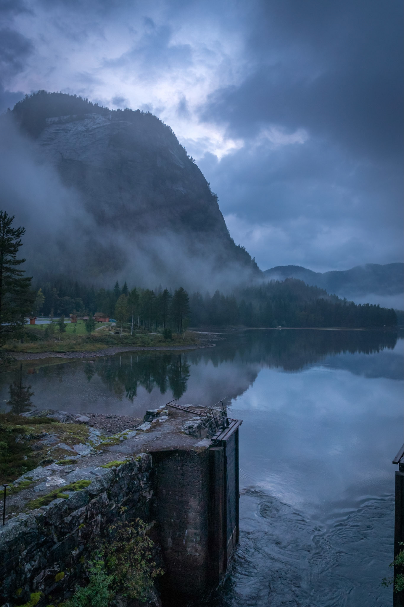 Sony ILCA-77M2 | DT 16-50mm F2.8 SSM @ ISO 400 | 16 mm | f/5.6 | 1/25 s