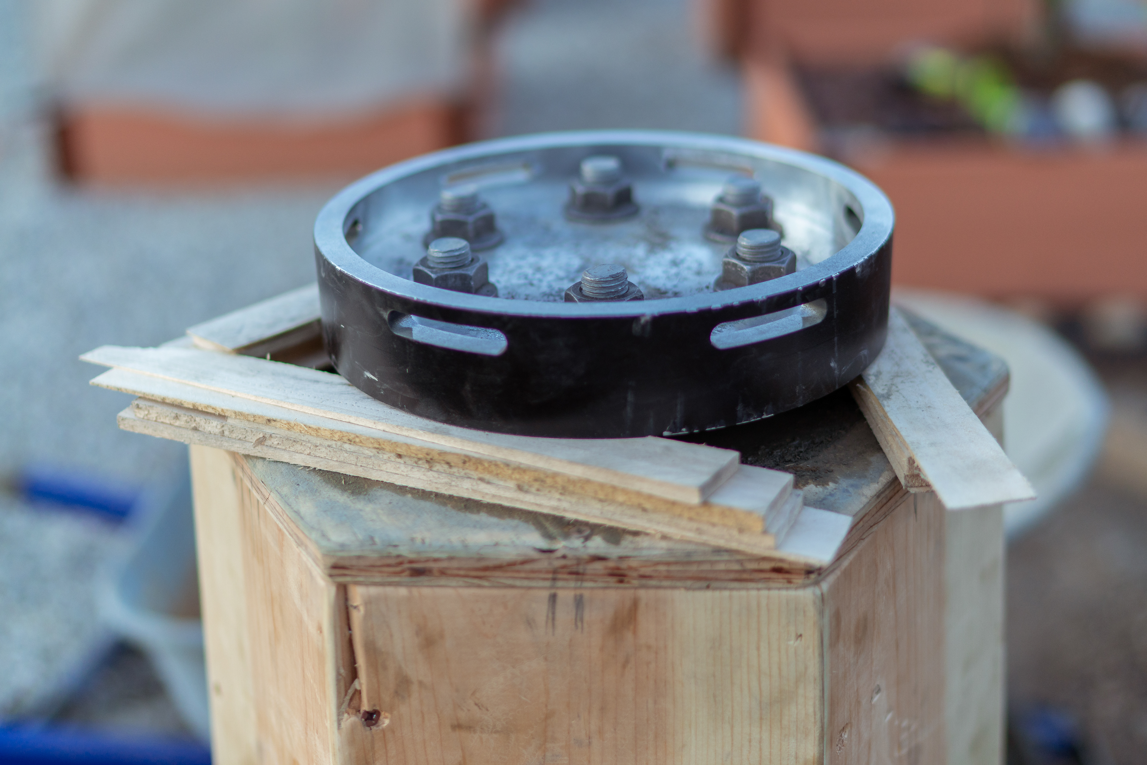 Mount adapter plate leveled using simple shimmies