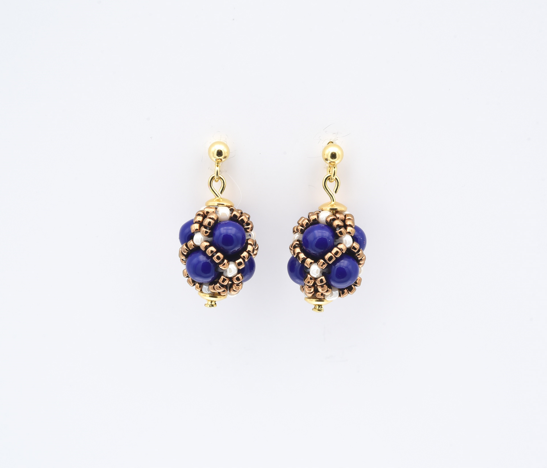 Boucles d'oreilles 'Gouttes' perles de verre lapis tissées à la main montée sur argent 925 plaqué or - 42€ Ref. FB-BOGO Lapis