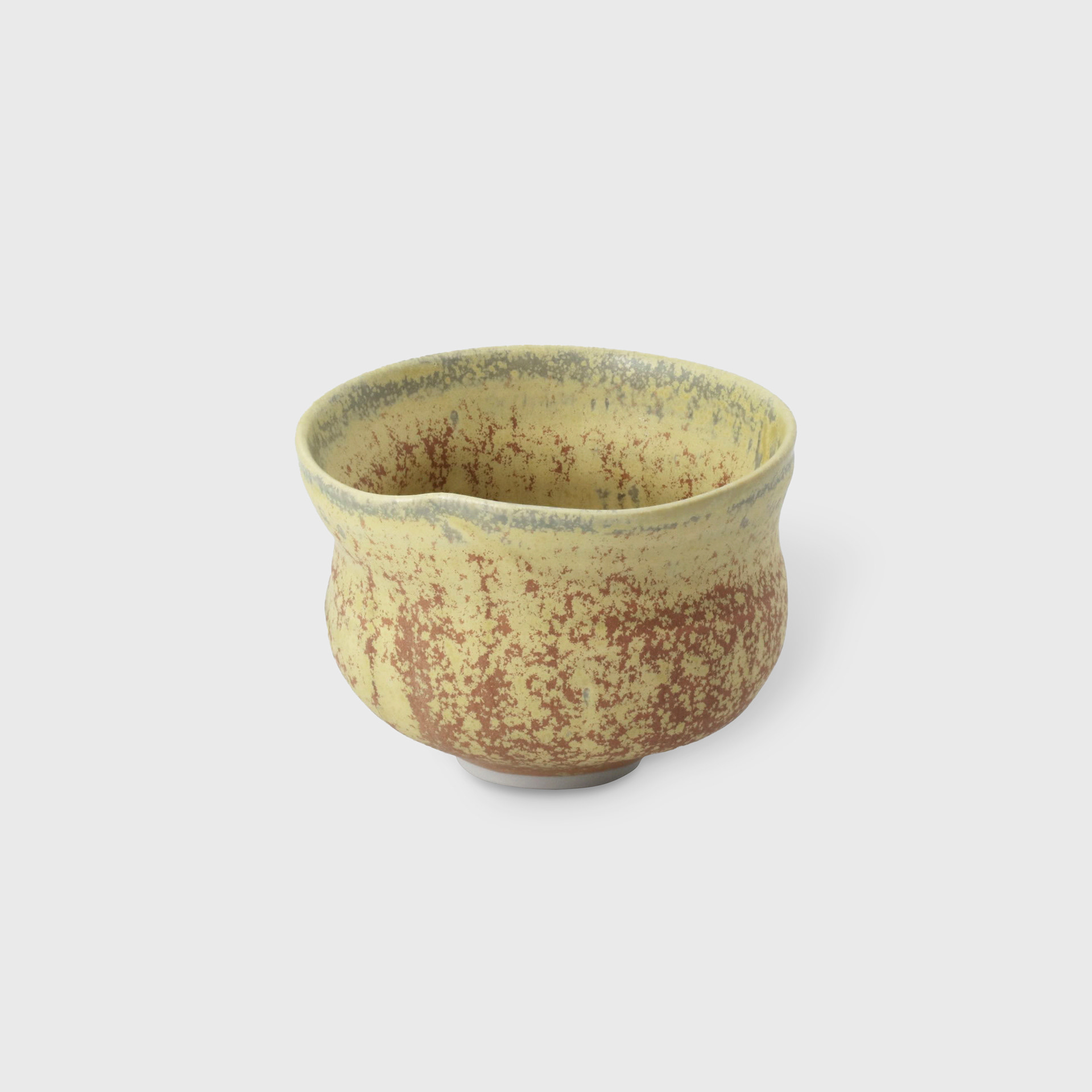Bol, porcelaine, émail jaune - 65€