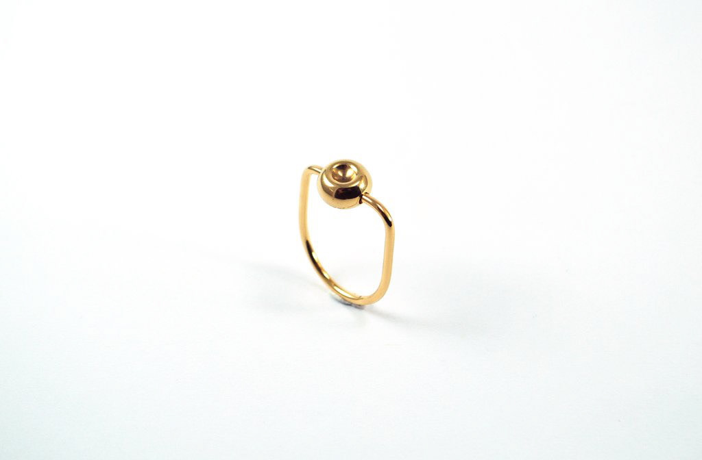 Bague 'Globule' - Laiton doré à l'or fin 24 carats - 85€