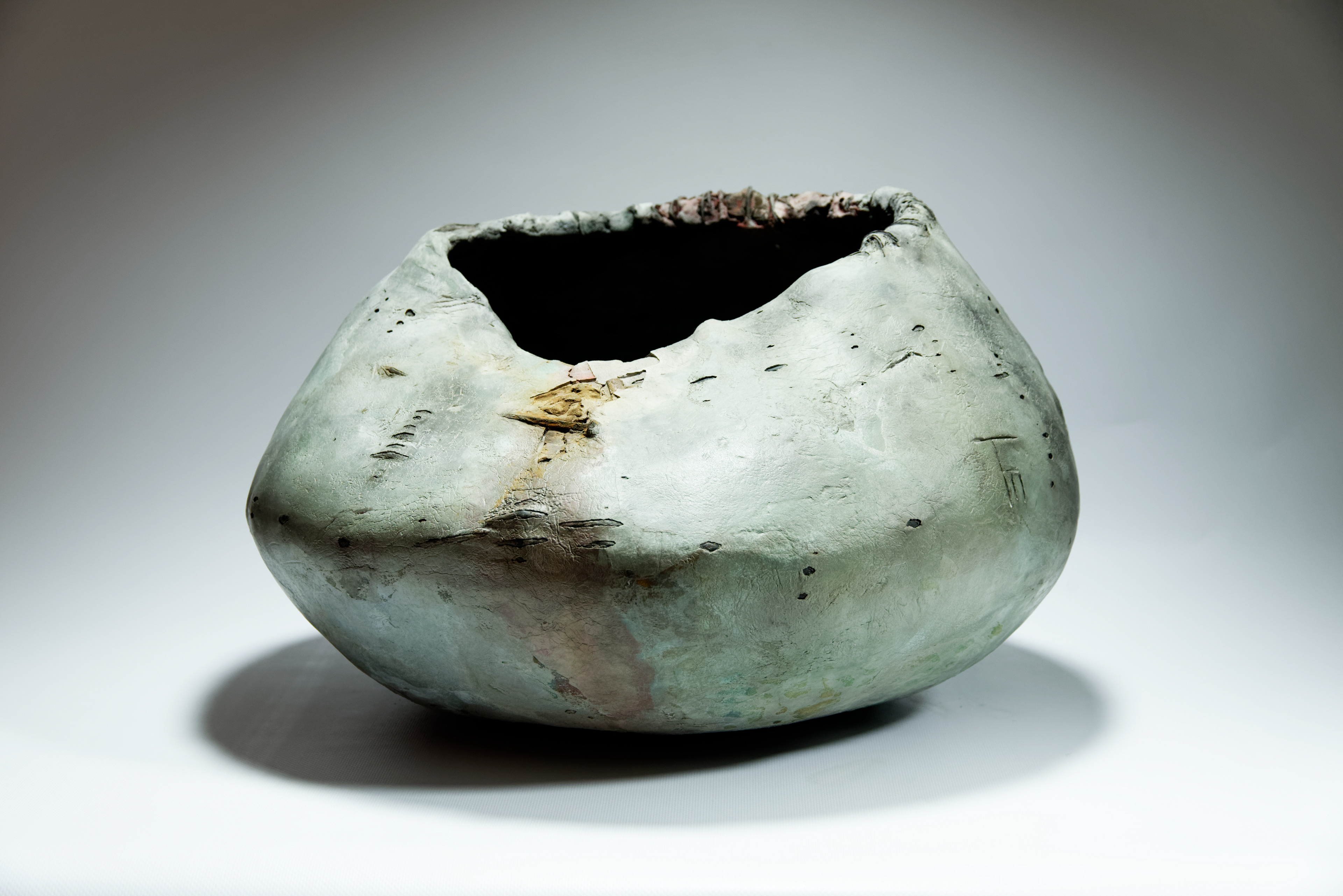Sculpture ' Présée' Diam. 42 x H. 28 cm - Terre & osier - 2 800€