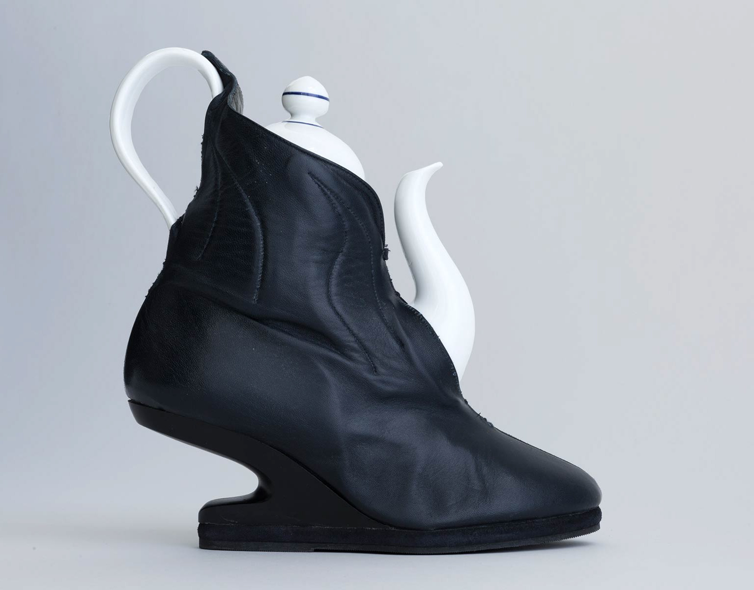 Jan Jansen Shoe Treasures - The T-Shoe