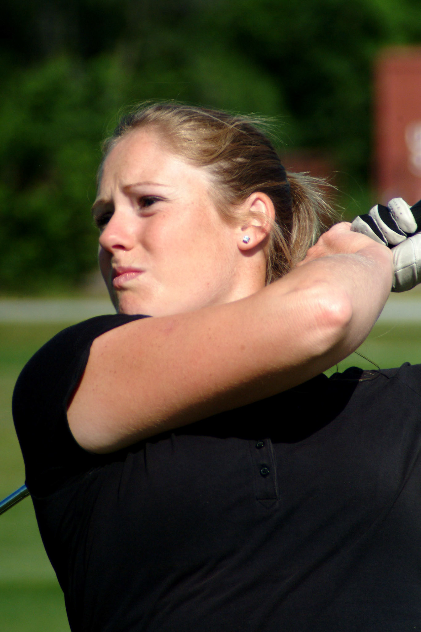 070108tvmGLFGODFREY_5 Tony V. Martin GLENWOOD-Duramed FUTURES player and former Homewood resident Megan Godfrey stops off at Glenwoodie Golf Course for a round before heading to Canada to play a tour. Megan played for the Homewood-Flossmor High team and University of Illinois before hitting the tour.