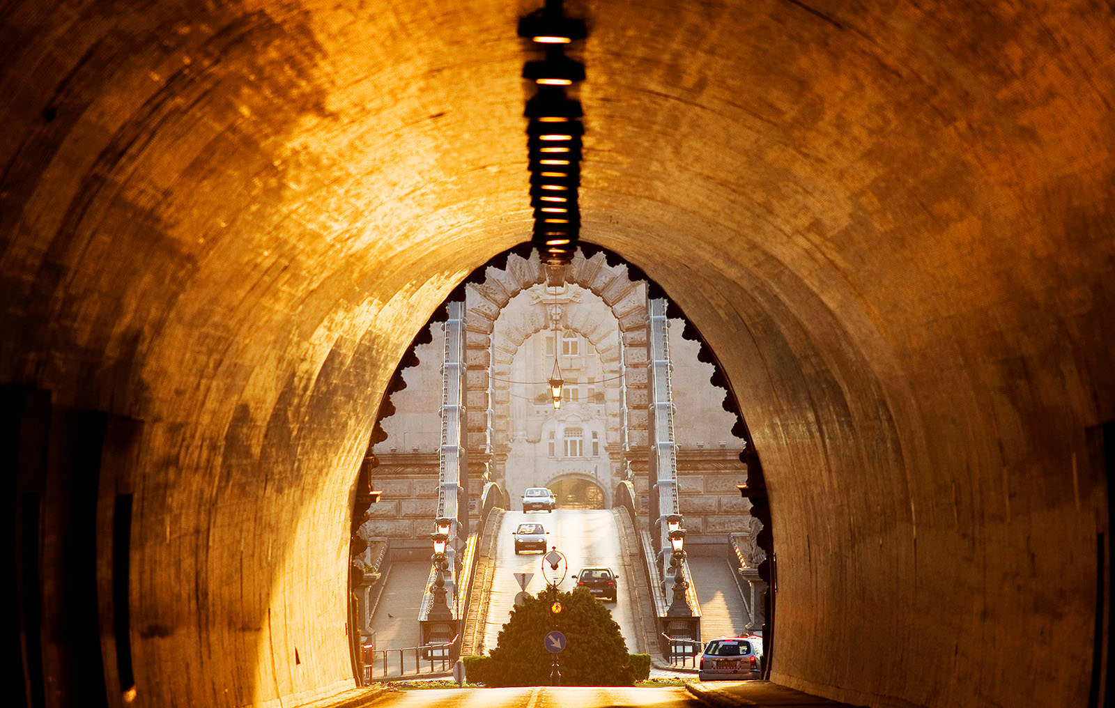 beautiful budapest photography shot in the sunshine