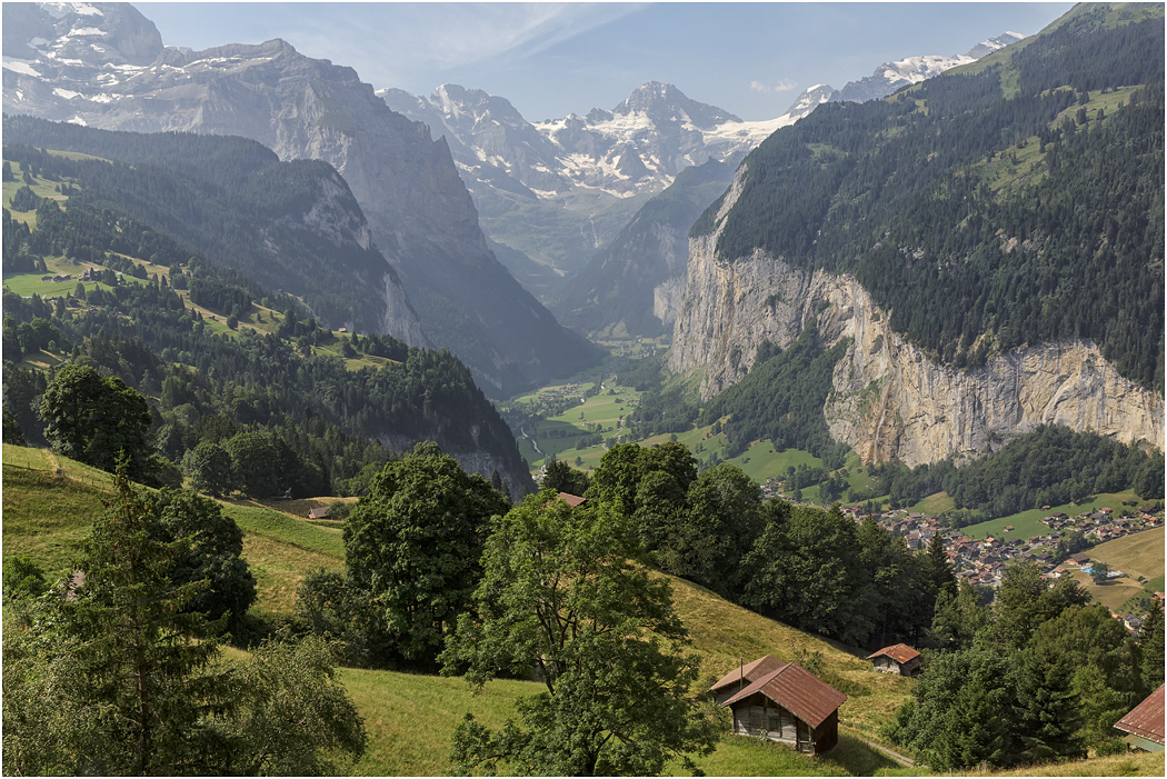 Lauterbrunnen valley from Wengen Train