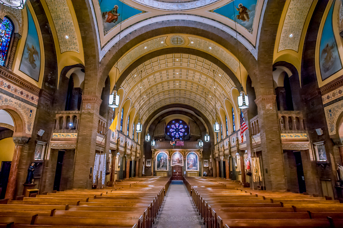 Photography of Buffalo, NY sunday service St. Casimir