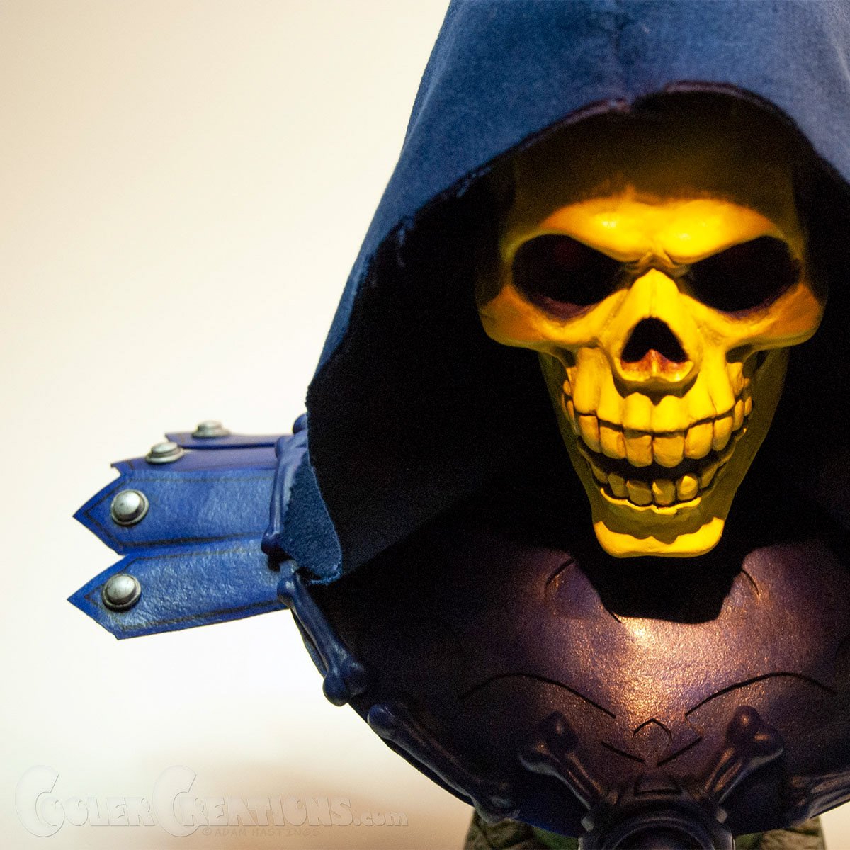 skeletor sculpture