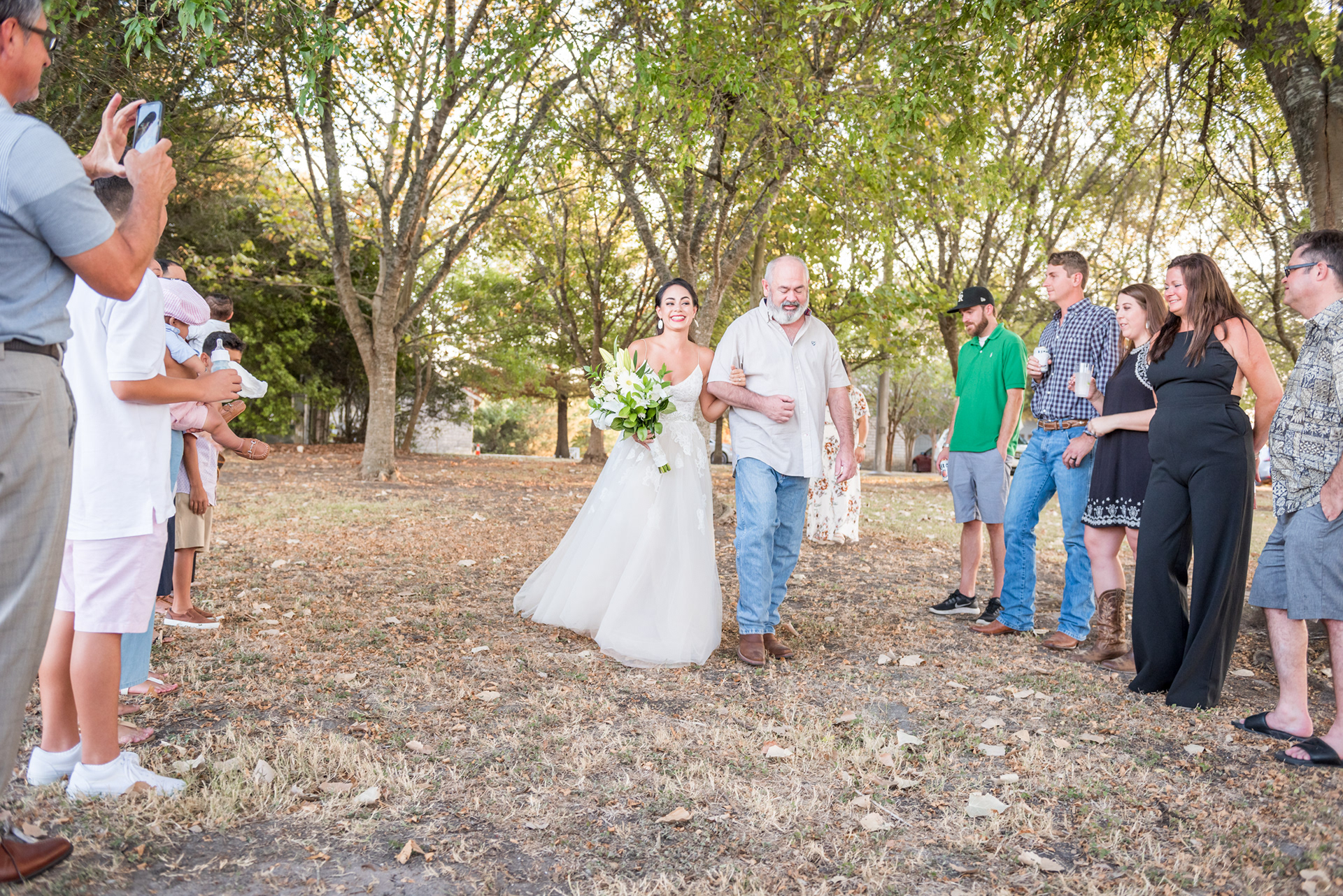Wedding Day Photos taken in Brenham, TX by Wedding Photographer Aaron Resop @ permavista ranch & resort, Brenham, TX 77833