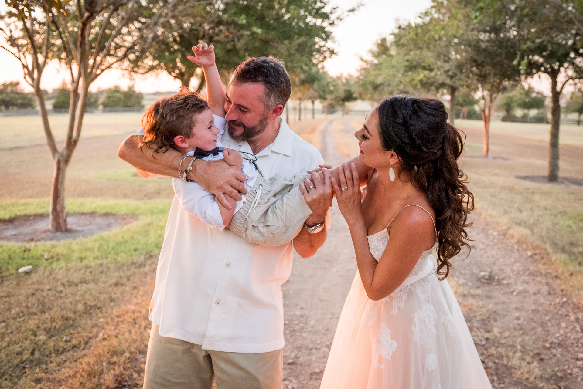 Wedding Day Photos taken in Brenham, TX by Wedding Photographer Aaron Resop @ permavista ranch & resort, Brenham, TX 77833