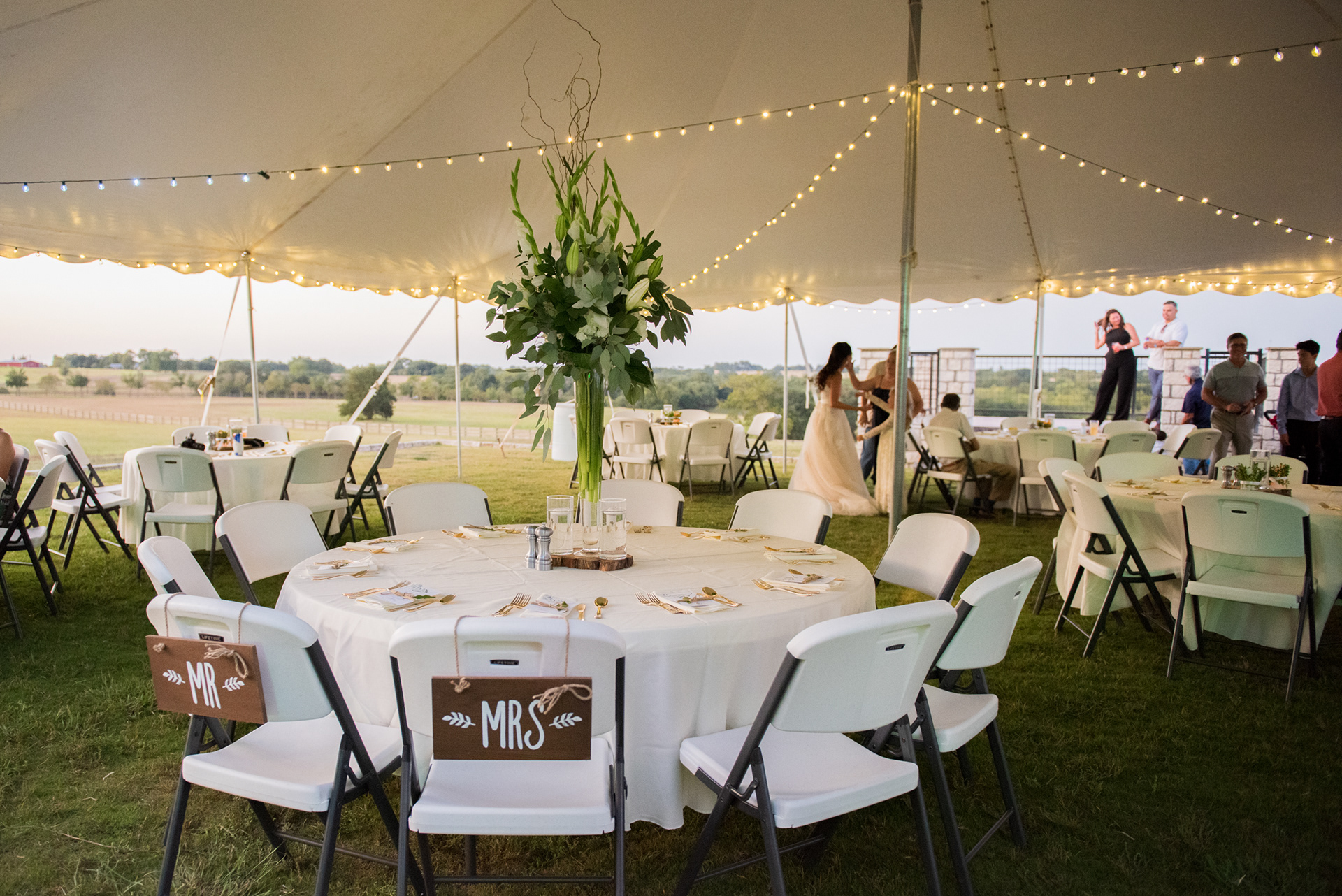 Wedding Day Photos taken in Brenham, TX by Wedding Photographer Aaron Resop @ permavista ranch & resort, Brenham, TX 77833