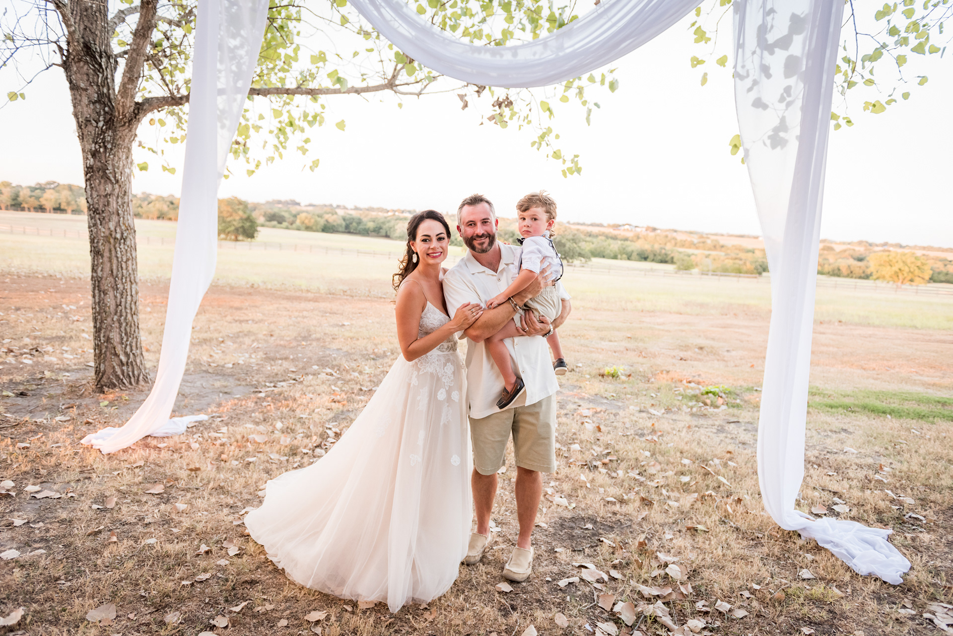 Wedding Day Photos taken in Brenham, TX by Wedding Photographer Aaron Resop @ permavista ranch & resort, Brenham, TX 77833