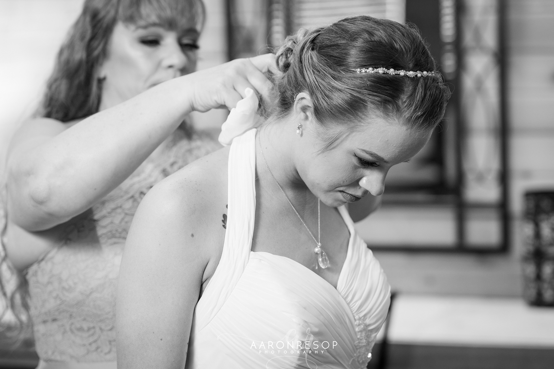 Bridal Photos taken in Seguin, TX by Wedding Photographer Aaron Resop @ Geronimo Oaks - Weddings and Events, 1377 Dietert Rd, Seguin, TX 78155
