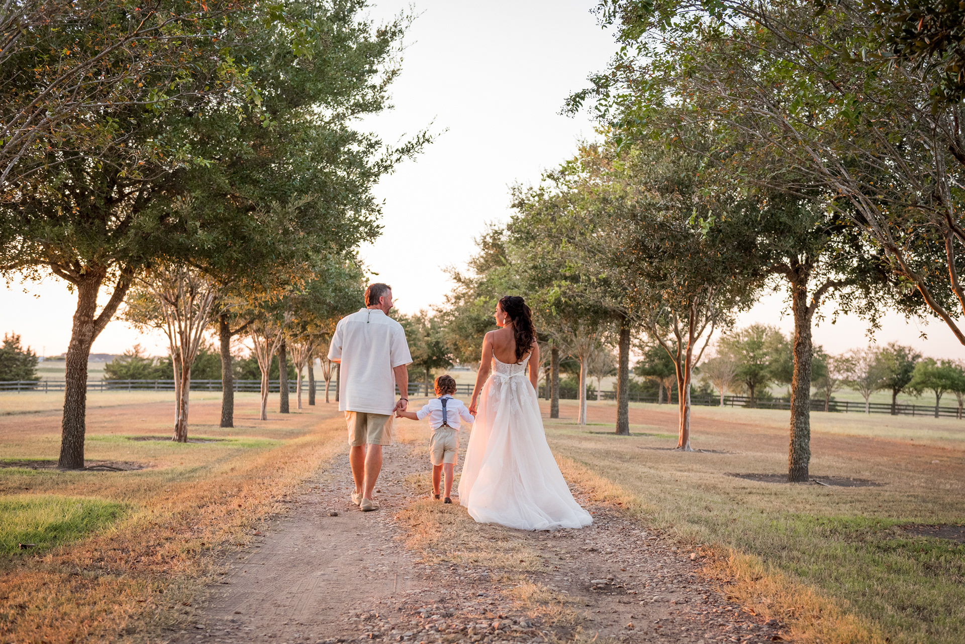 Wedding Day Photos taken in Brenham, TX by Wedding Photographer Aaron Resop @ permavista ranch & resort, Brenham, TX 77833