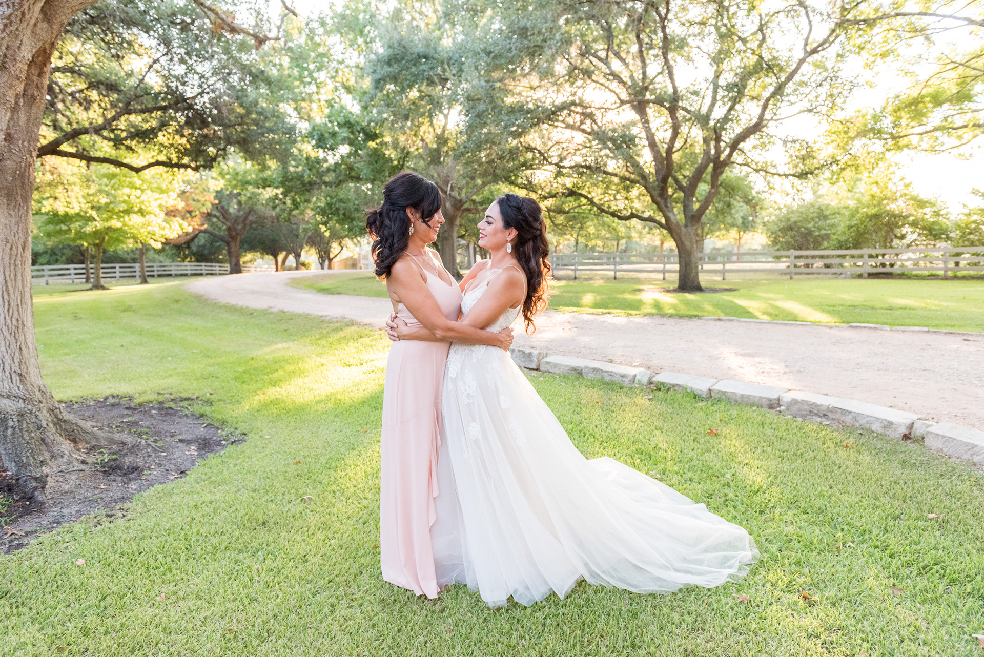Wedding Day Photos taken in Brenham, TX by Wedding Photographer Aaron Resop @ permavista ranch & resort, Brenham, TX 77833