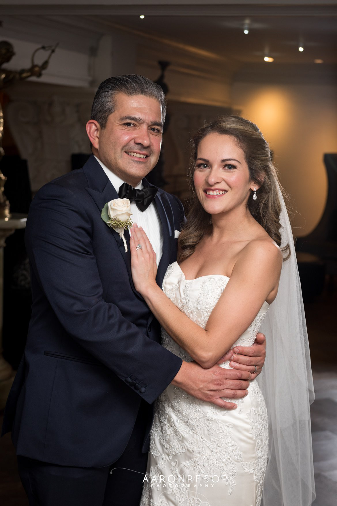 Wedding Day Photos Taken by Wedding Photographer Aaron Resop @ The St. Anthony, a Luxury Collection Hotel, San Antonio, 300 East Travis Street, San Antonio, TX