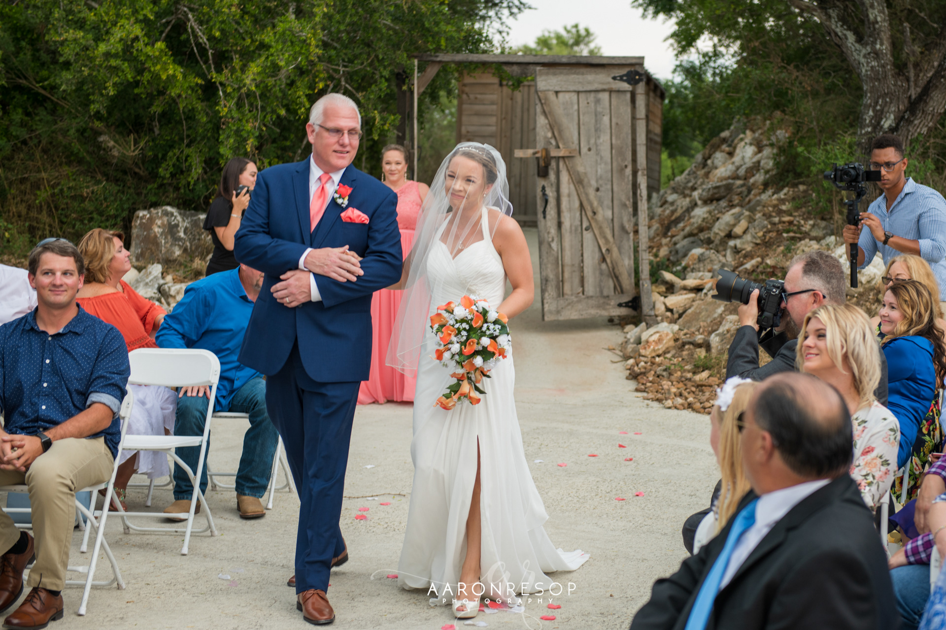 Wedding Day Photos taken in Seguin, TX by Wedding Photographer Aaron Resop @ Geronimo Oaks - Weddings and Events, 1377 Dietert Rd, Seguin, TX 78155