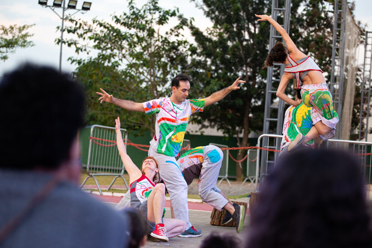 Os 4 Elementos da Natureza na Educação Escolar: Ninhos. Com Balagandança Cia. Sesc Campo Limpo, 2019.