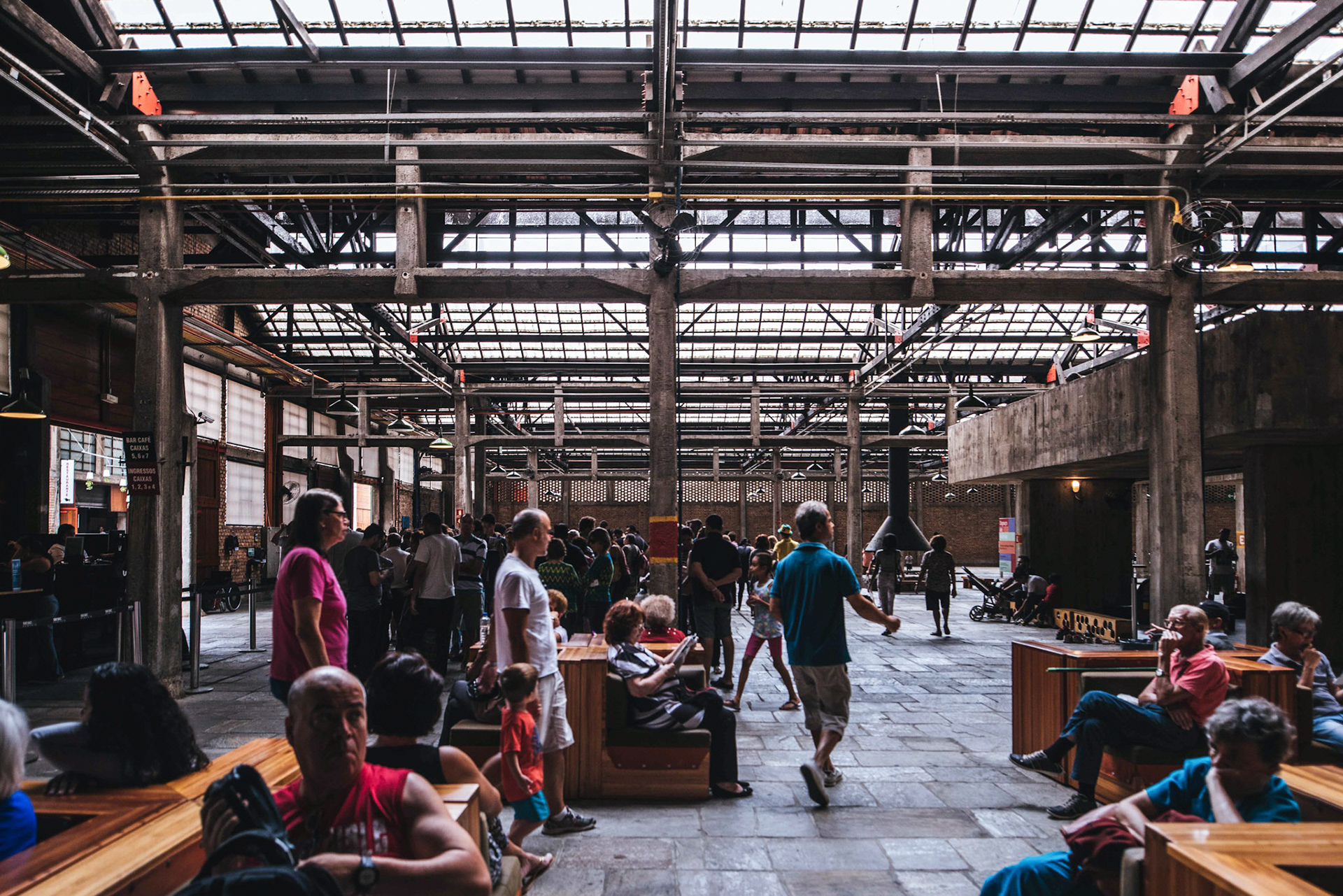 Designed by Lina Bo Bardi
Photo by Songkai Liu