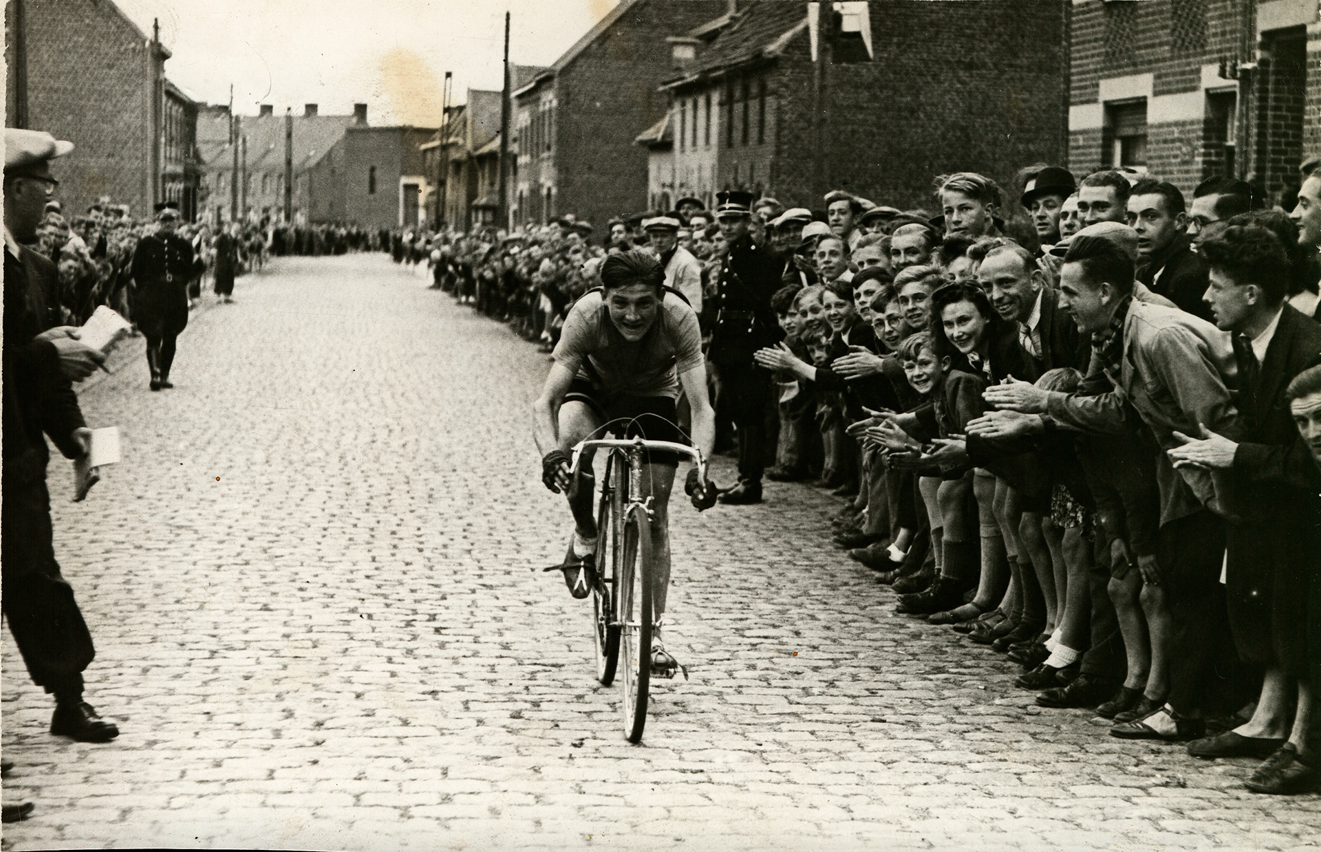 Roger wins one of his first races: The provincial junior championship in 1944