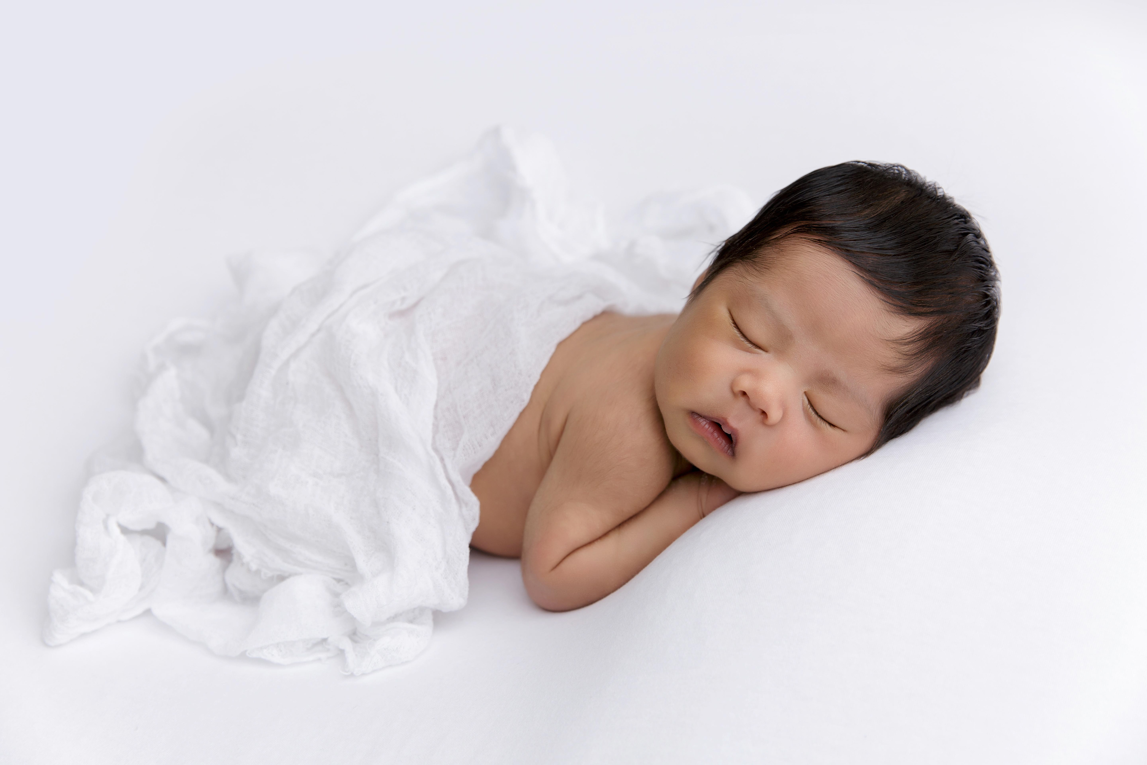 Lara Drew Photography - Auckland newborn photographer
