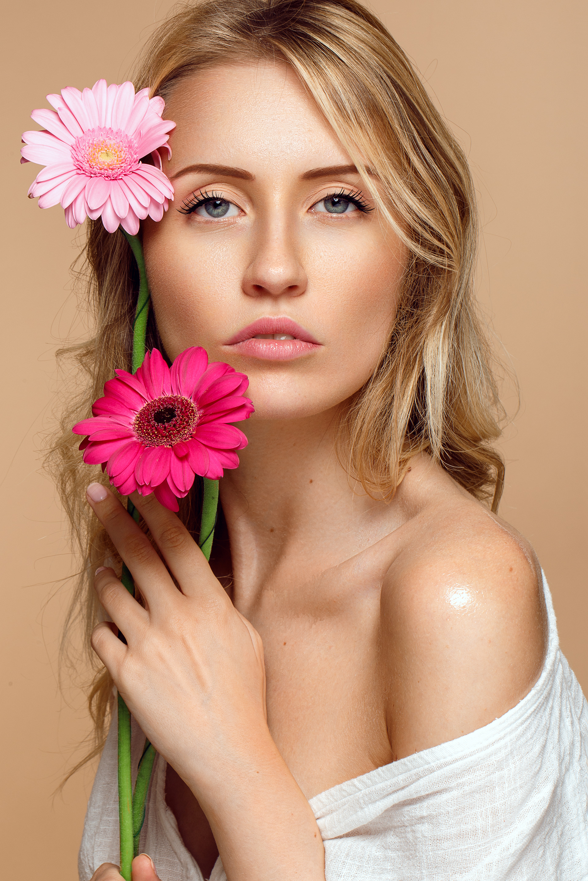 Photo and retouch: Emilie Granowska / Model: Alice Pongracz