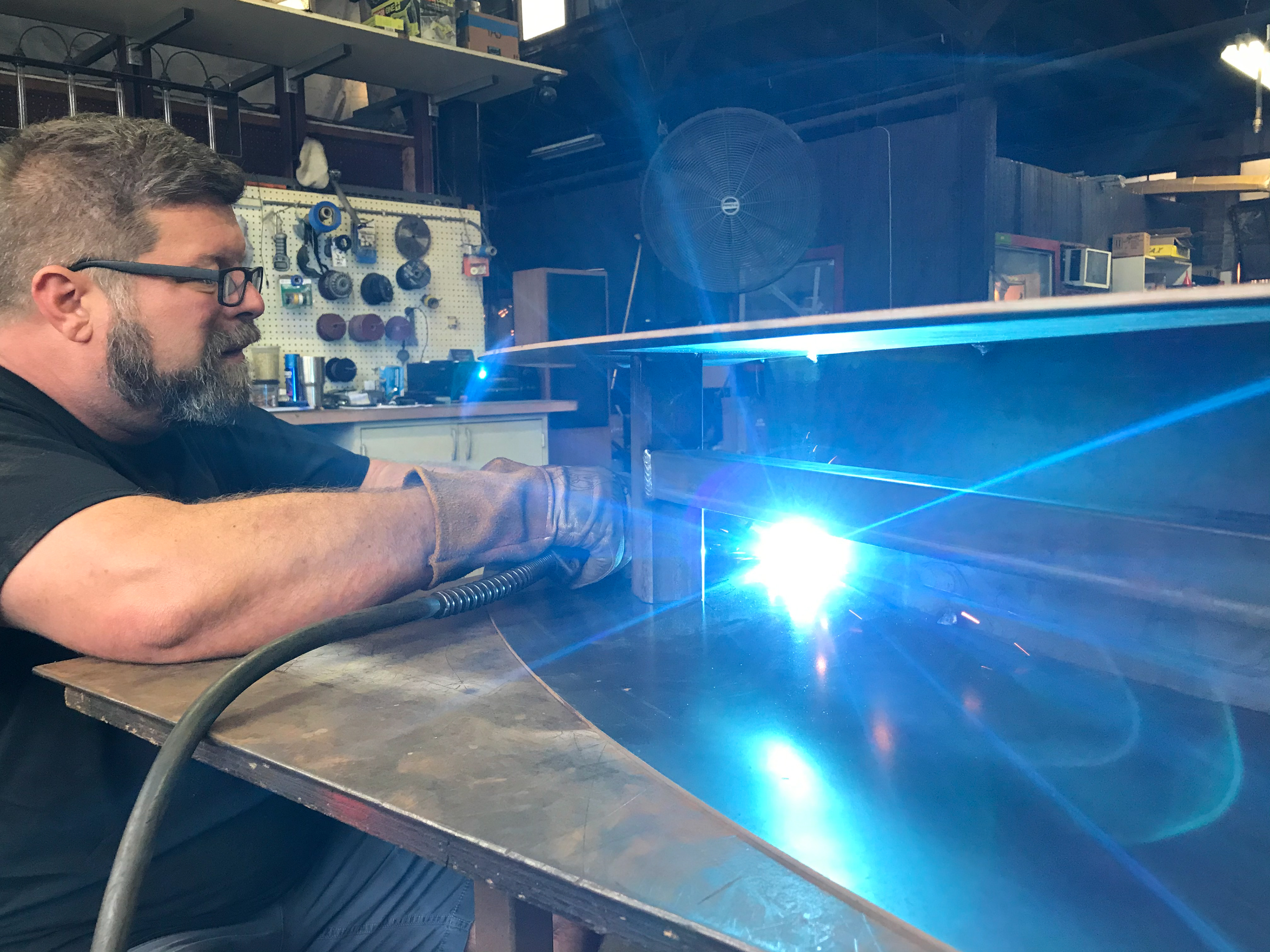 Spencer J Elliott Fabricating Snapshot Sculpture for ArtUniti Tami Moschioni and Nicola Parente
