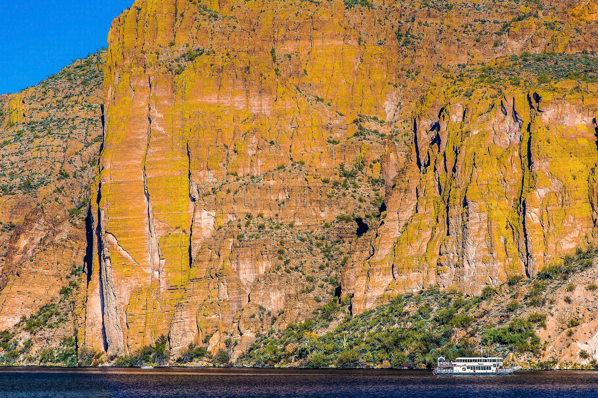 Apache Lake Steamer