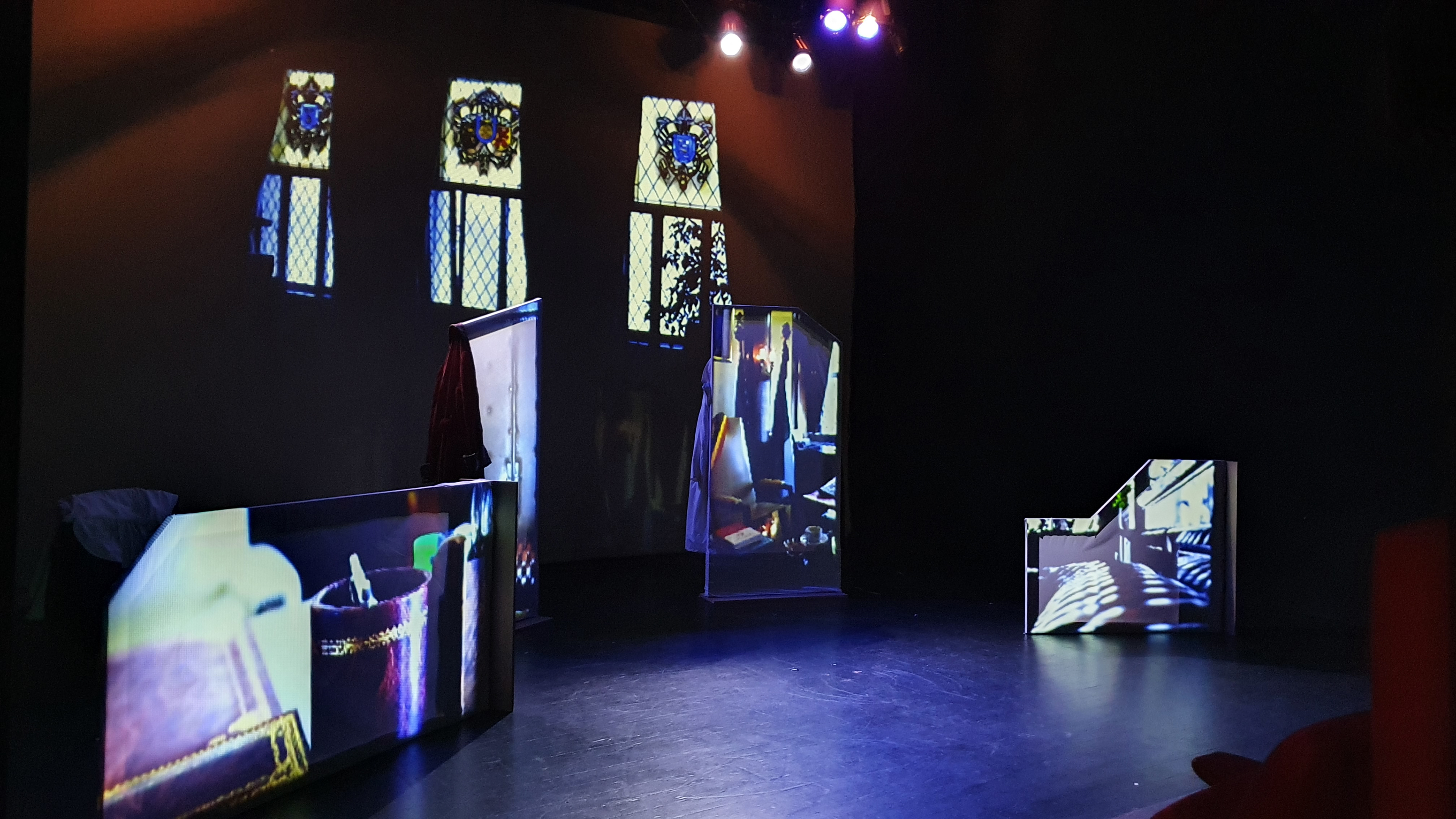 "Armand", voorstelling