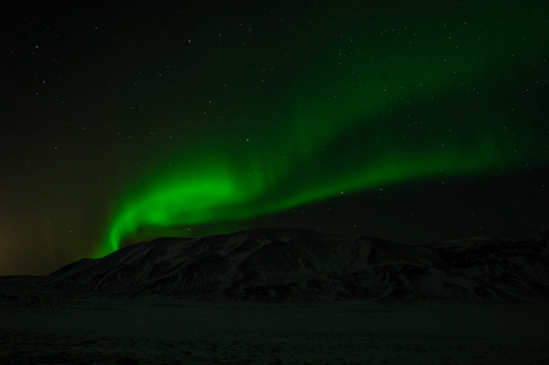 m a g n e t i s m  18054Suðerland, IcelandJanuary 30, 2016PENTAX K-3, Sigma 18-35mm f/1.8 DC HSM ArtISO 1600 18 mm  30.0 sec at ƒ / 5.6