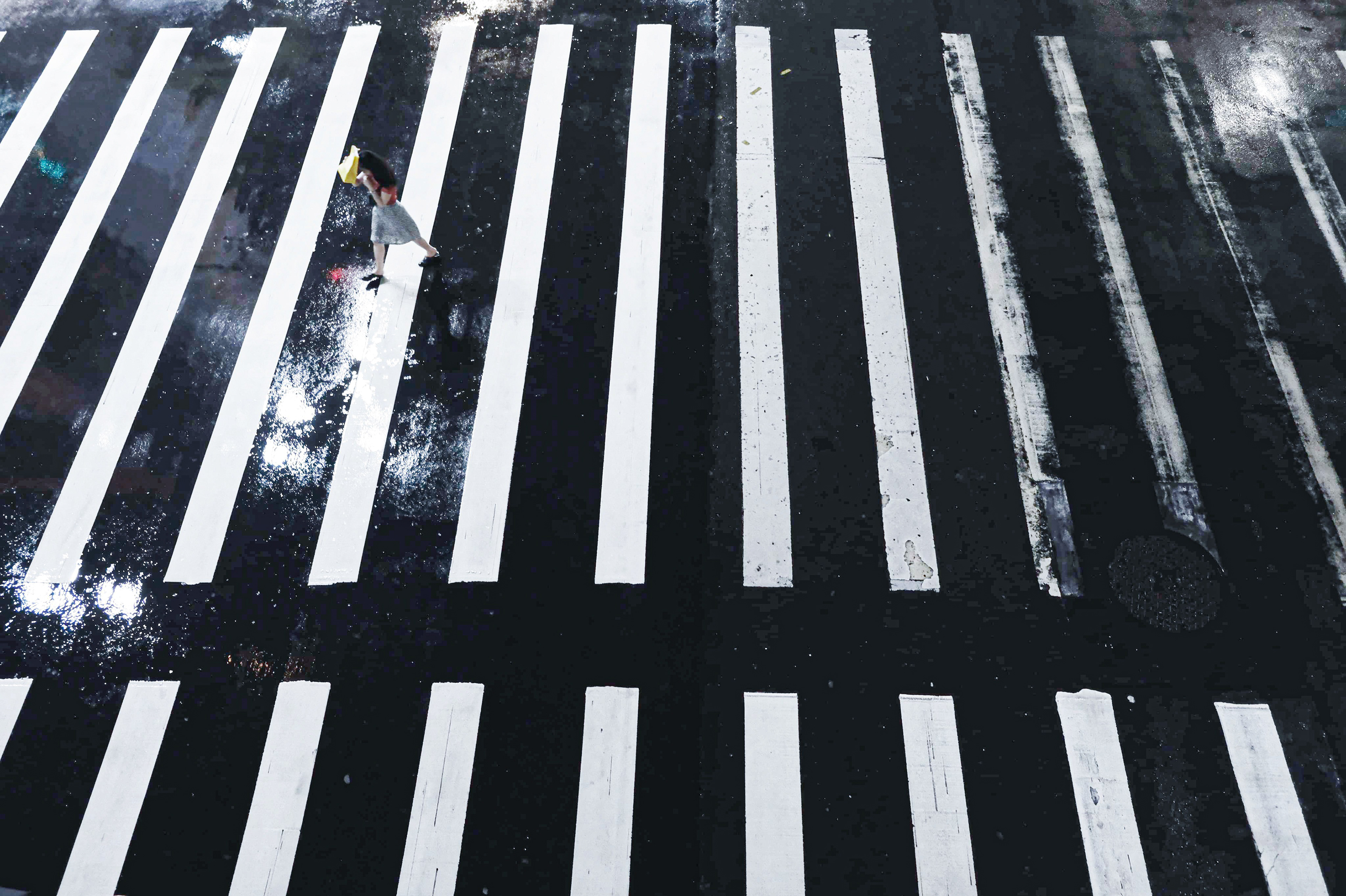 <雨>