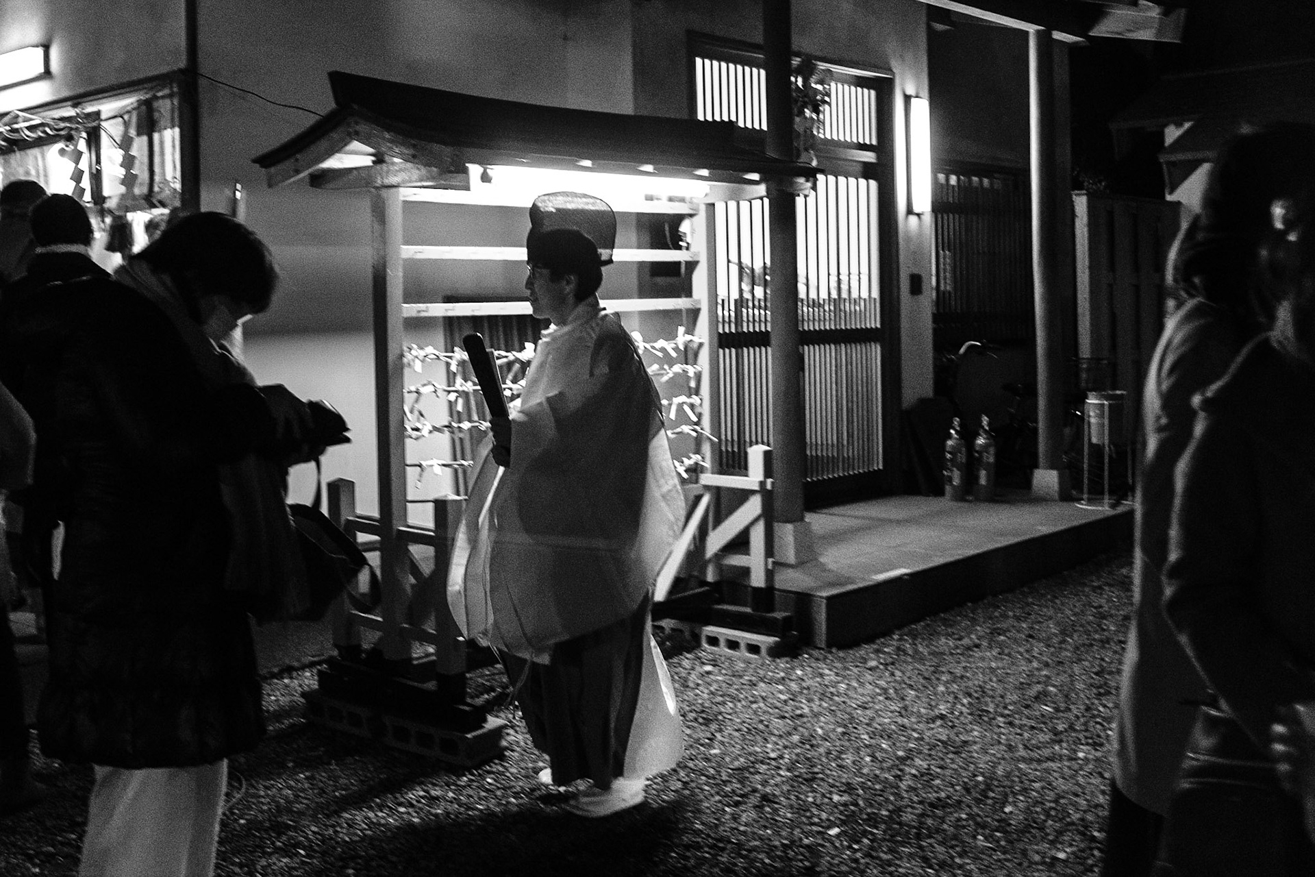 January 1st 2019, somewhere in Tokyo just after midnight. People gather in front of the local temple, to pray for the prosperity in the coming year. The flame of the bonfire old spells - it is time to buy new. Saint arrows and fortunes sell quickly at the ltemple shop. People impatiently open the paper and read, what is  supposed to become of them. Bad fortunes are left in the temple - maybe the odds will have mercy and turn disasters away? Sweet, hot amazake is a perfect drink for the cold night. It is very quiet - only silent voices of people talking and the sounds of koto, a traditional Japanese instruments are not enough to destroy the silence of the night.