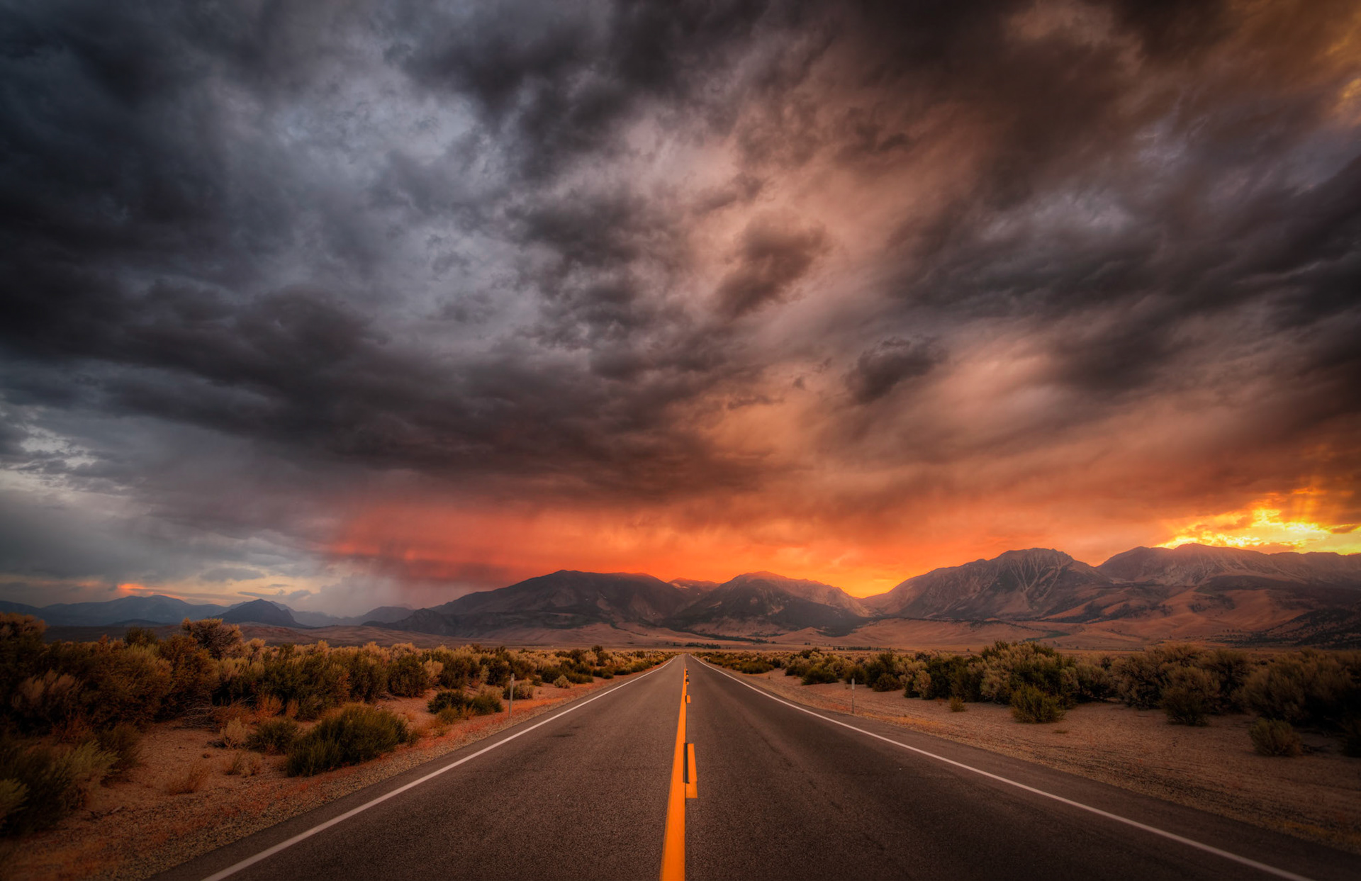 Дорогой дальнею. Далекая дорога. Дальняя дорога фото. The Road to Hell. Перед дальней дорогой.