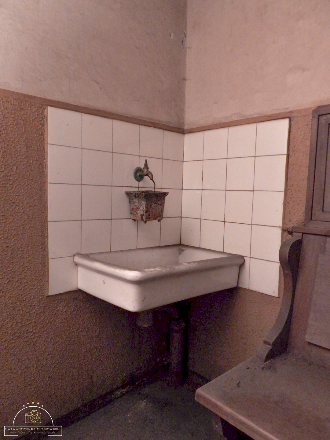 Waschbecken im Schutzraum