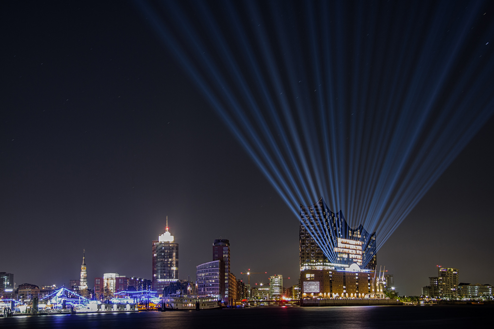 Lasershow Elbphilharmonie, Hamburg, Fotobagaluten