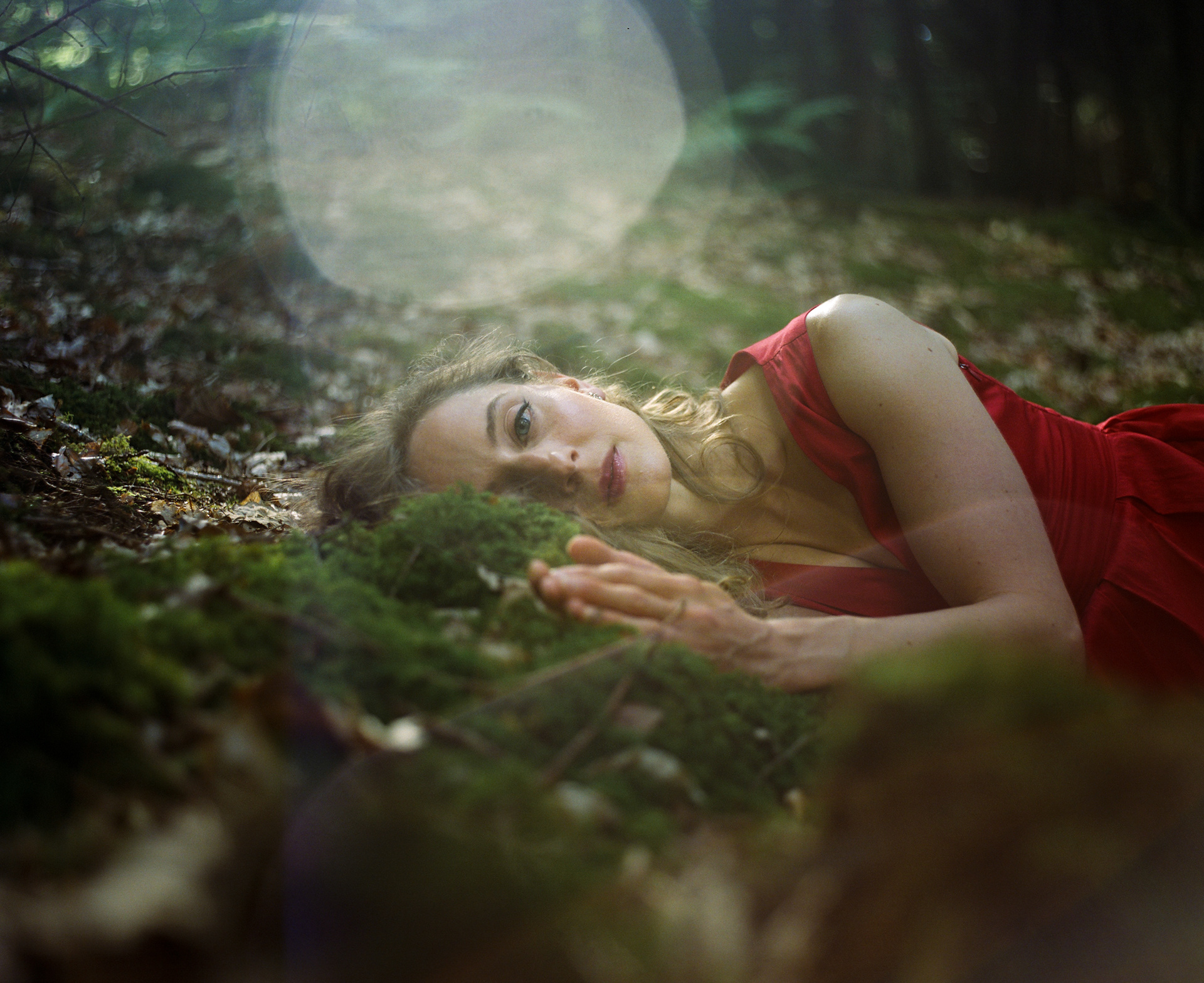 Model : Cécile Dominjon / Makeup : Ludivine Francois