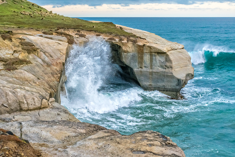 Rock archway Tunnel Beach, Dunedin - Otago